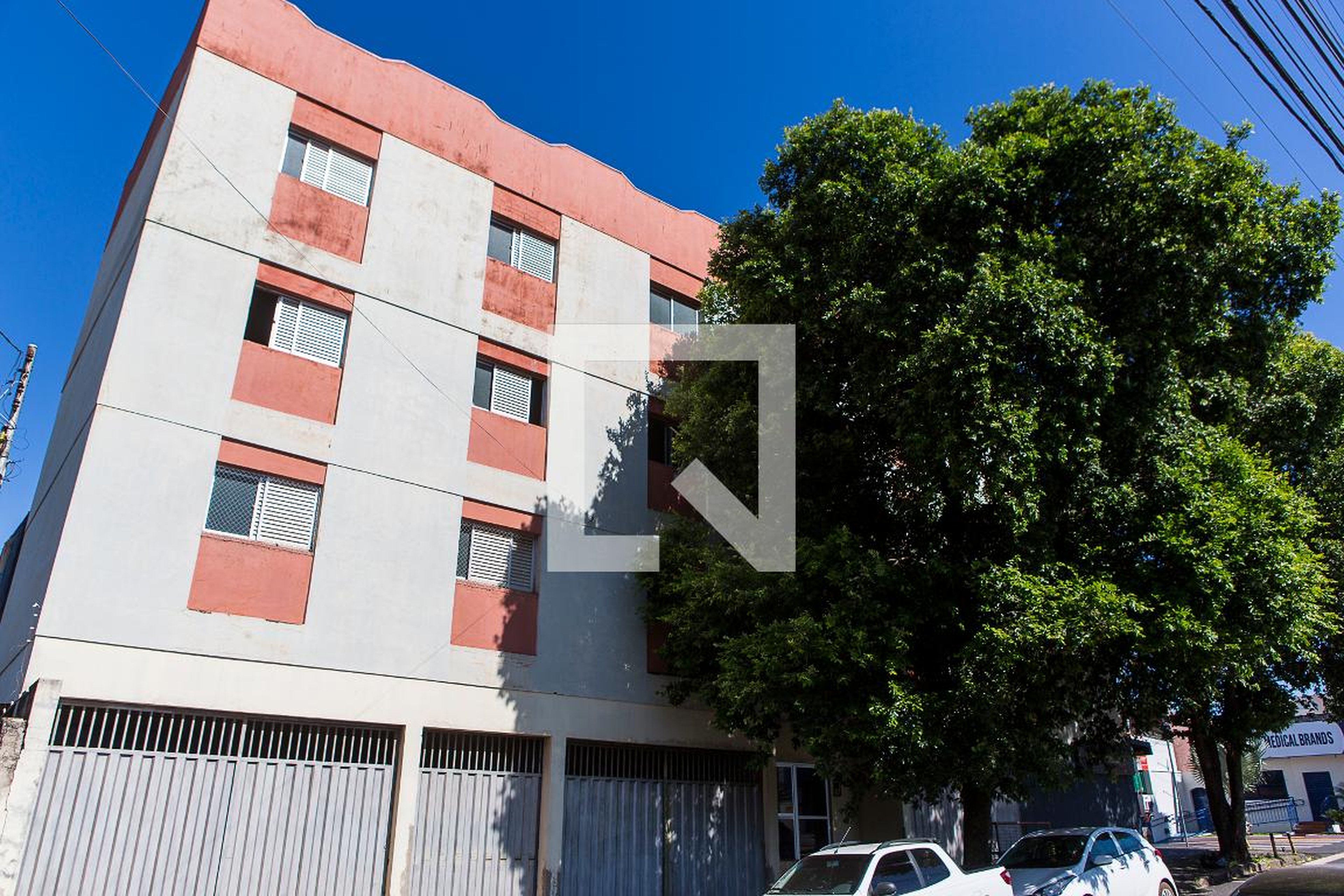 Fachada Condomínio em Rua Professor Ciro de Castro Almeida, 1880