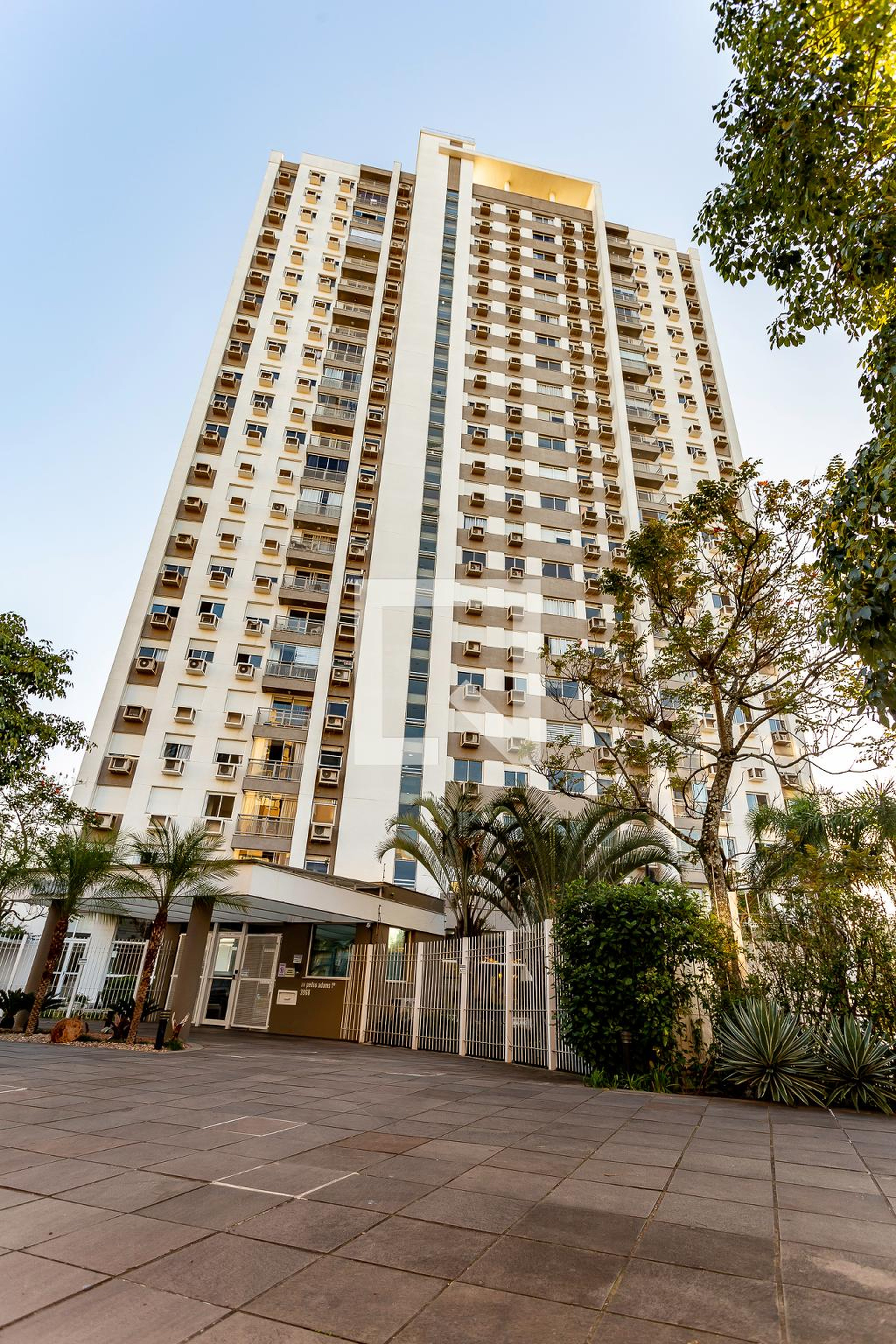Fachada do Condomínio Condomínio Absoluto