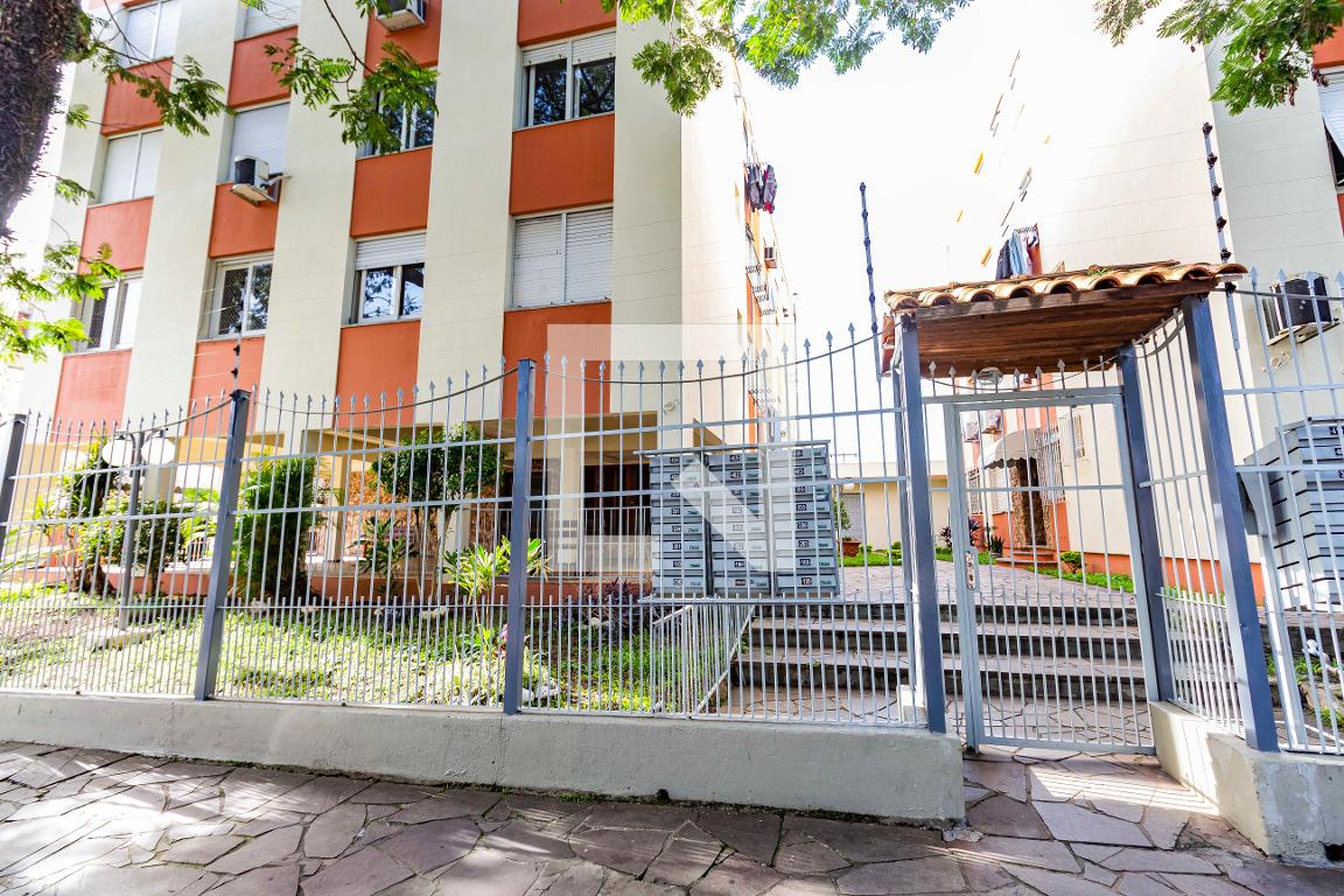 Fachada do Condomínio Condomínio em Avenida Delmar Rocha Barbosa, 131