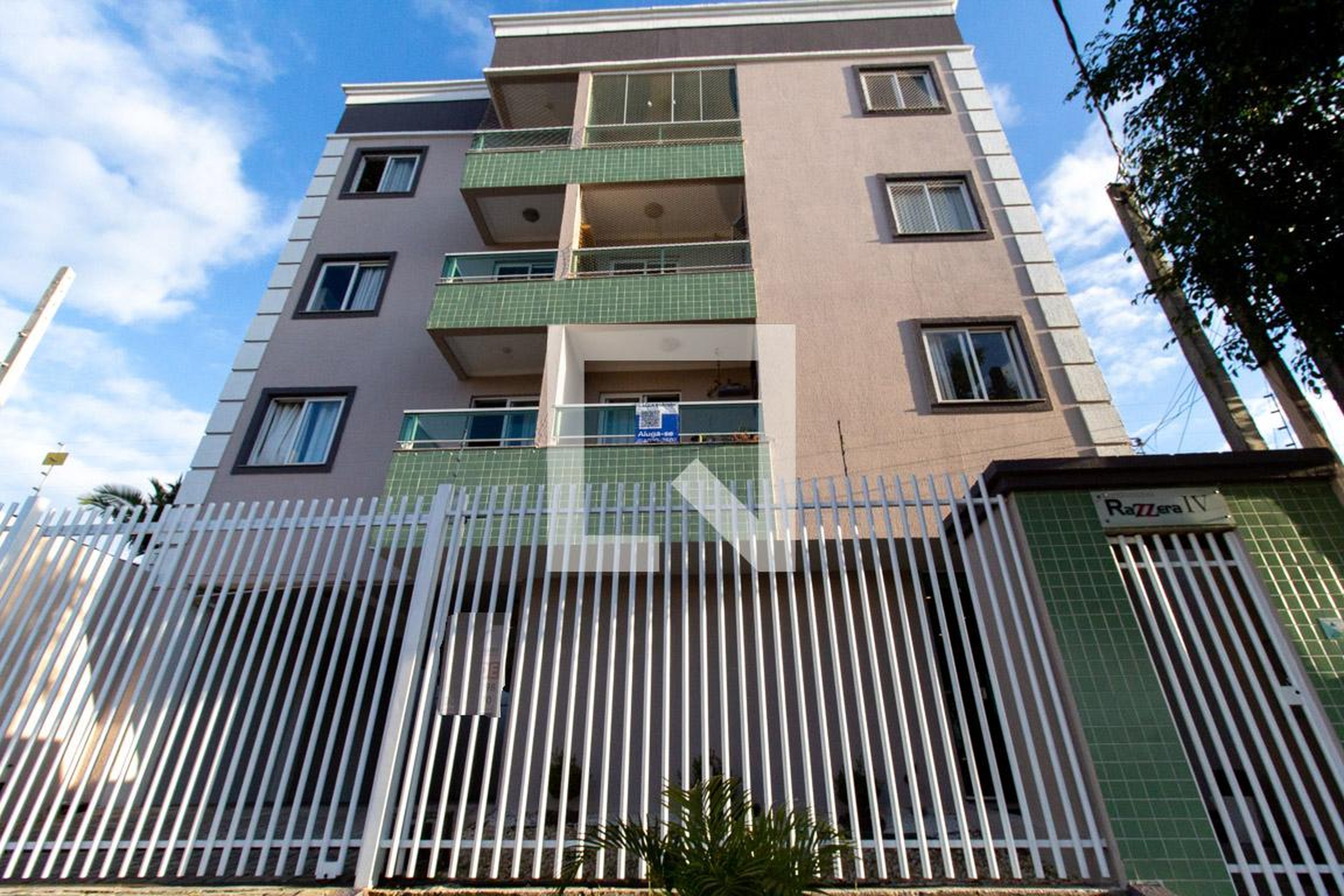 Fachada do Condomínio Residencial Razzera IV