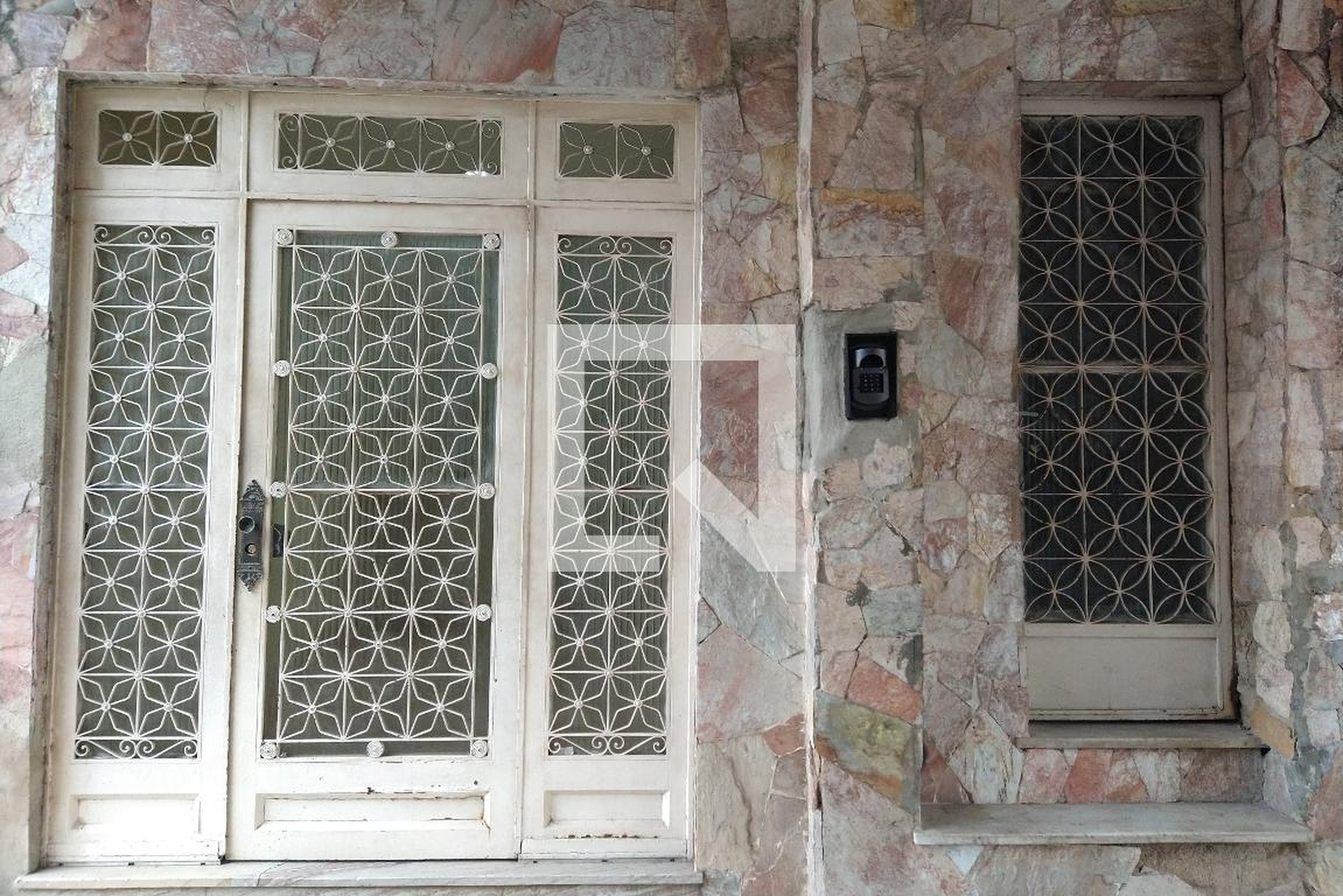 Fachada do Prédio Condomínio em Rua Carlos Xavier, 342