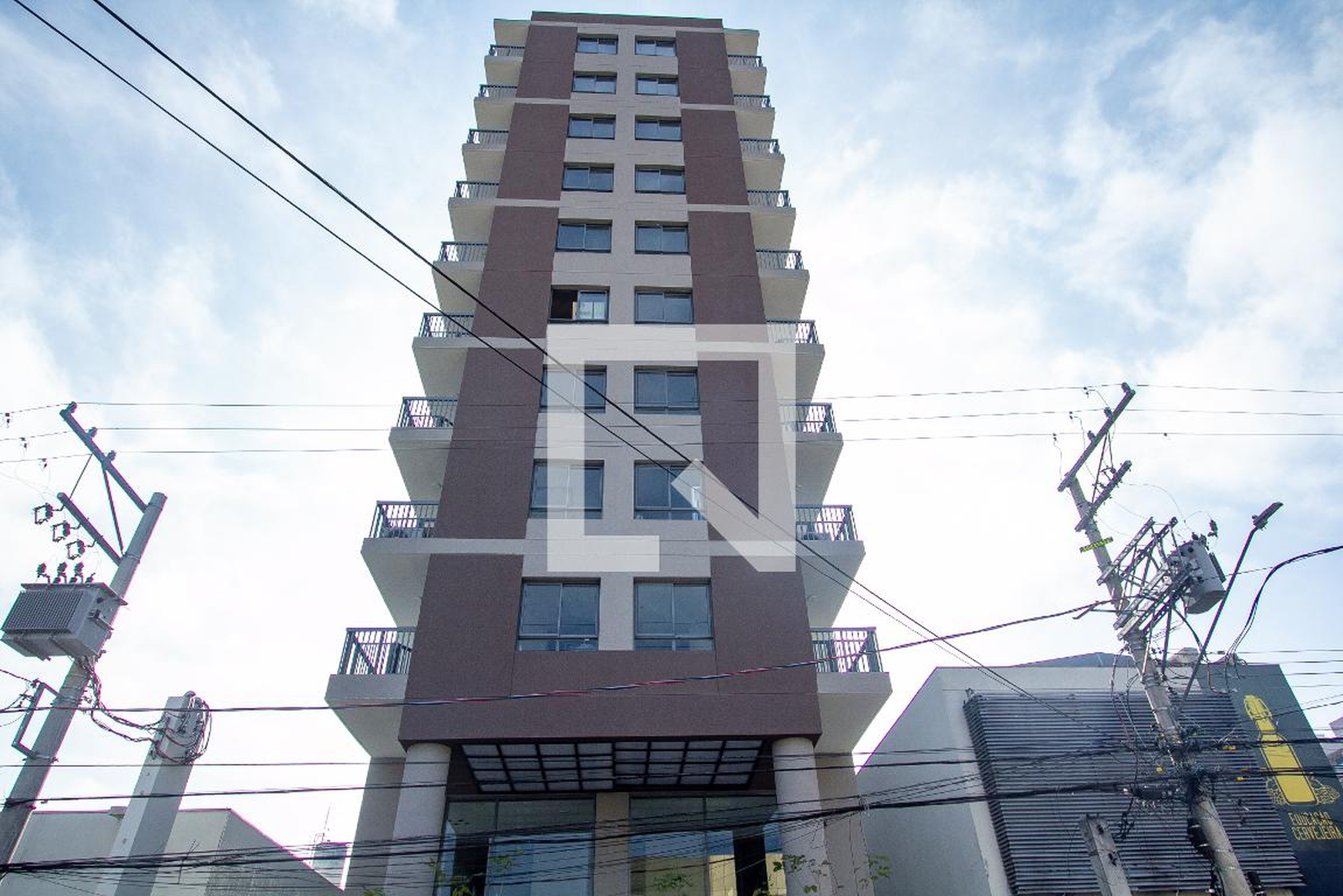 Fachada Edifício Oema Carinas