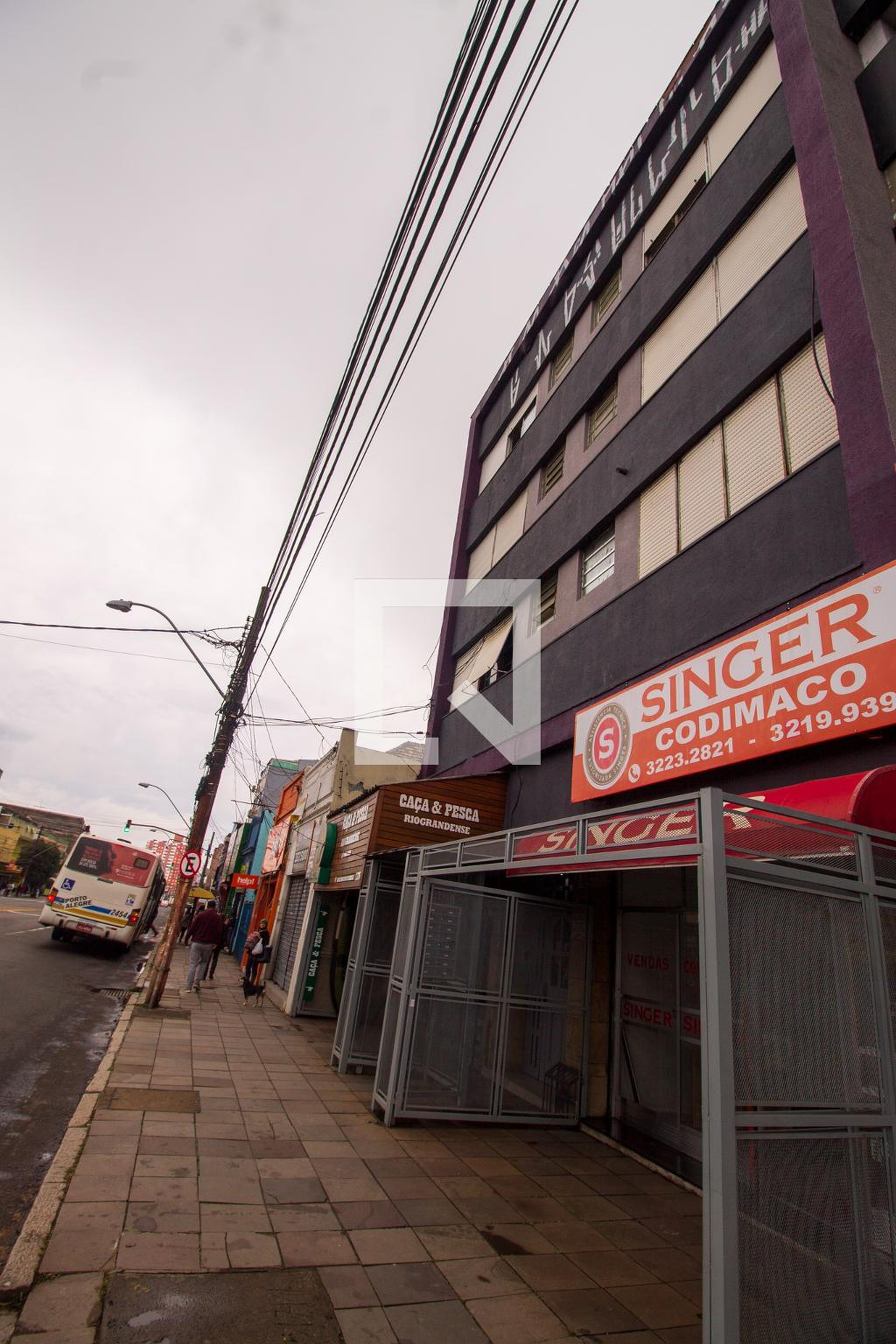 Fachada Condomínio em Avenida da Azenha, 1338