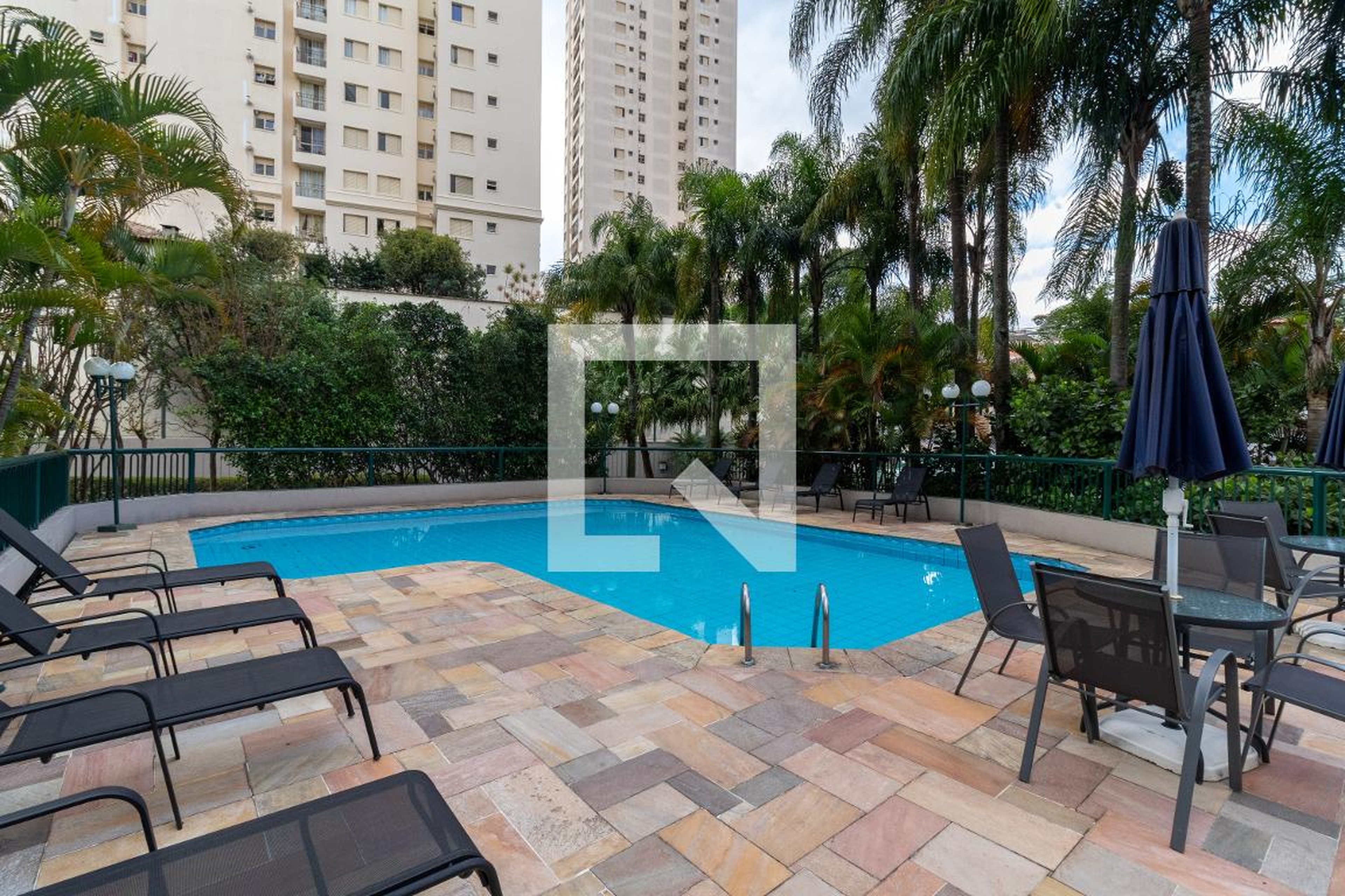 Área comum - Piscina Adulto - Santana's Contemporay Free Home