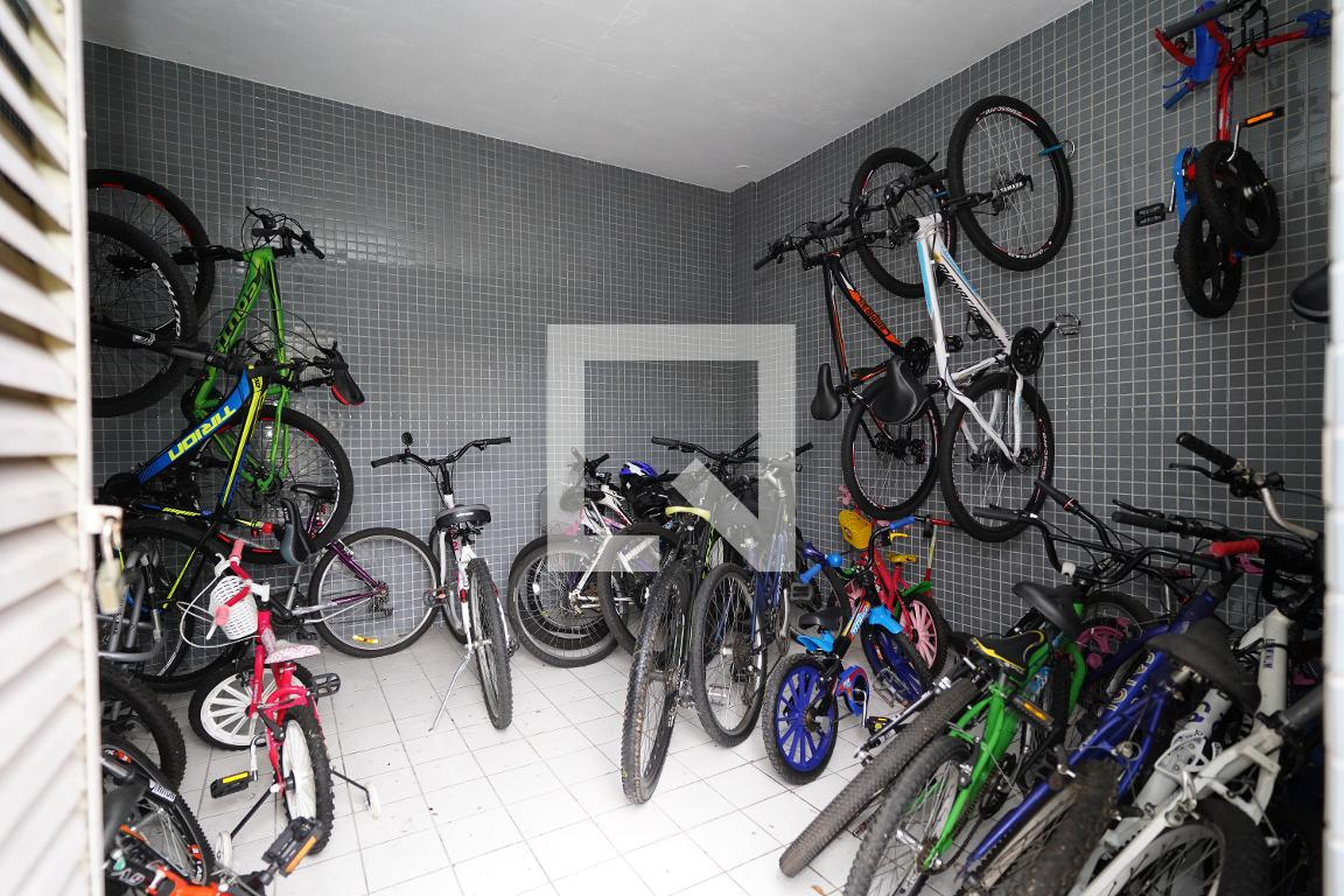 Bicicletário - Edifício Residencial Ampla