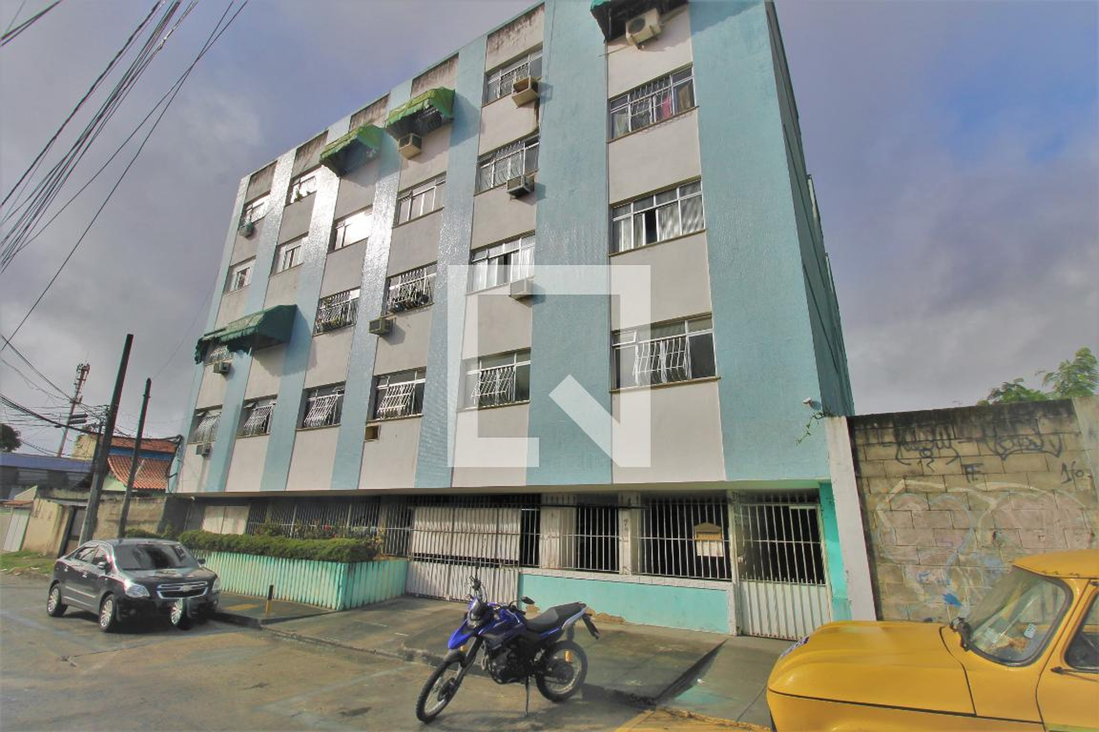 Fachada do Prédio Condomínio em Rua Rodolfo Teixeira, 71