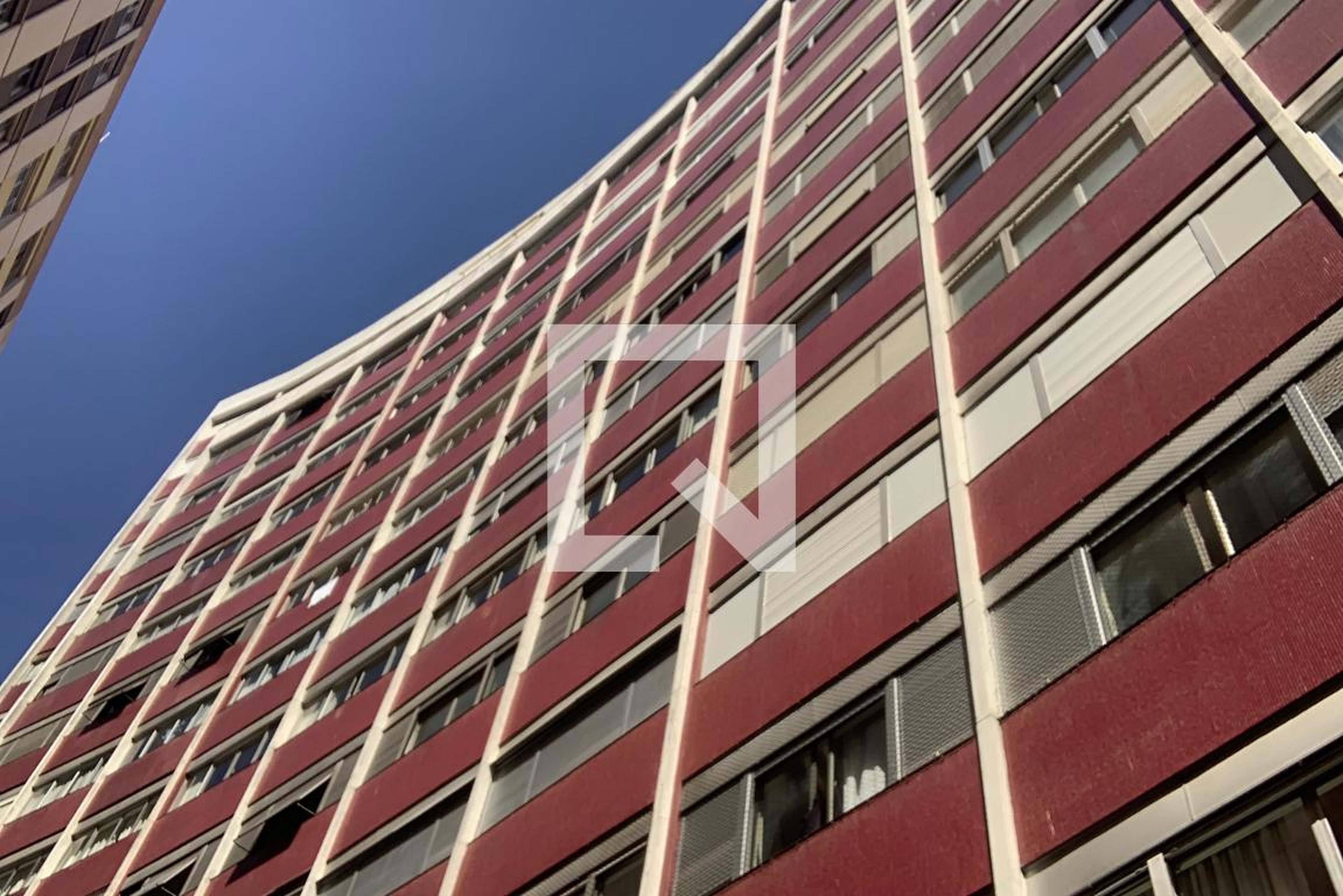 Fachada do Prédio Condomínio Helena Arluzia