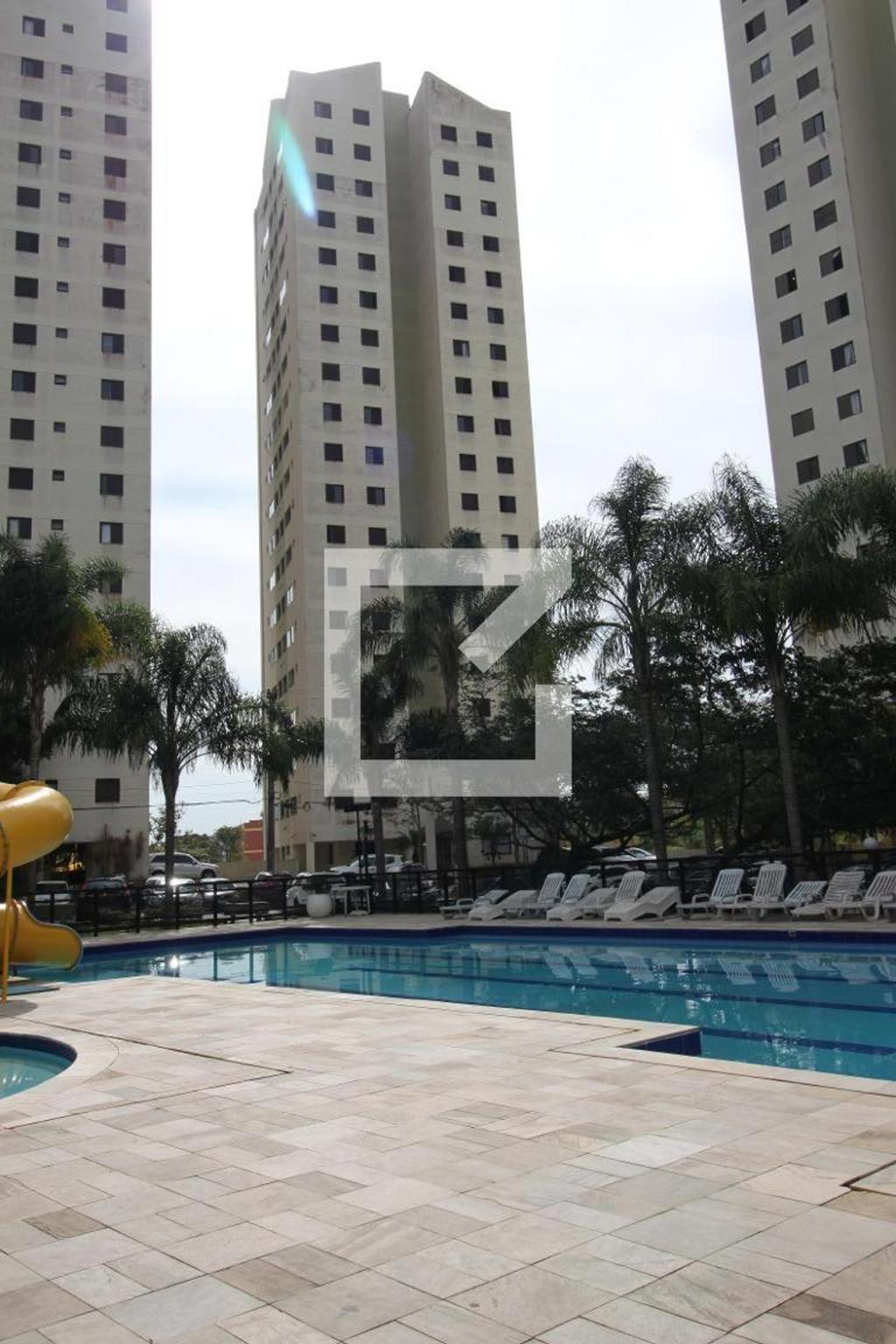 Fachada do Prédio Condomínio em Rua Cininga, 2616