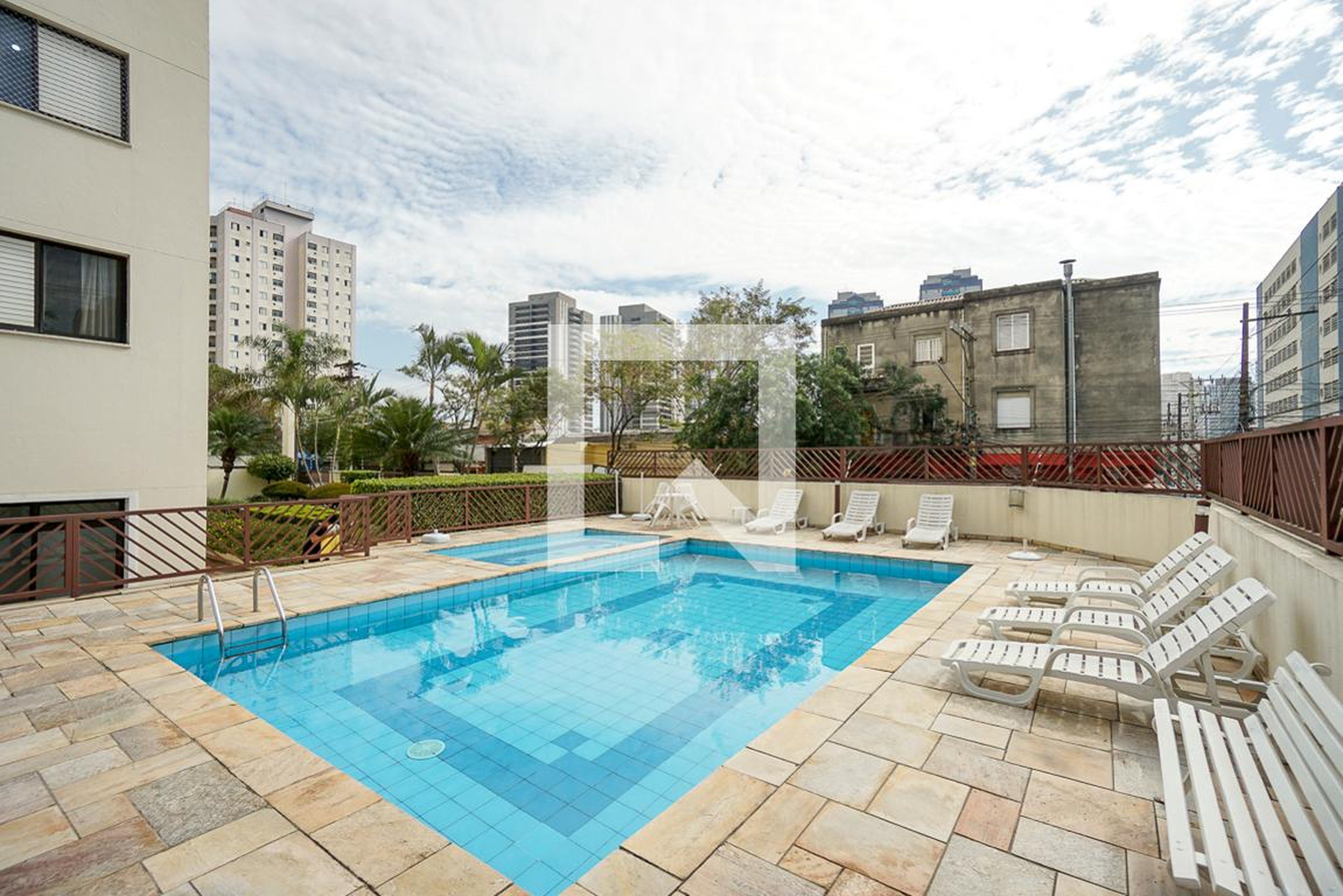 Piscina - Edifício Saint Charbel