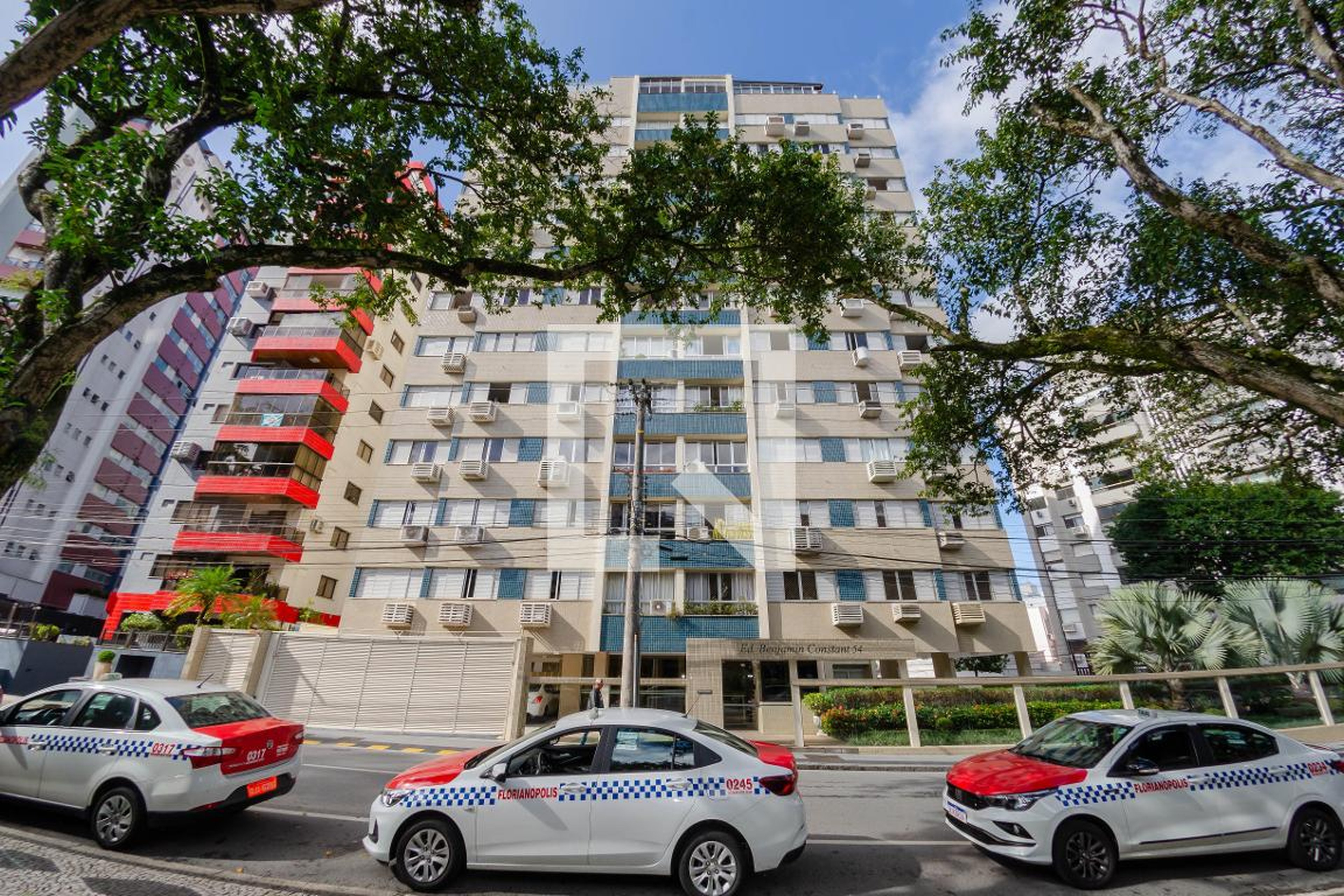 Fachada Condomínio Benjamin Constant