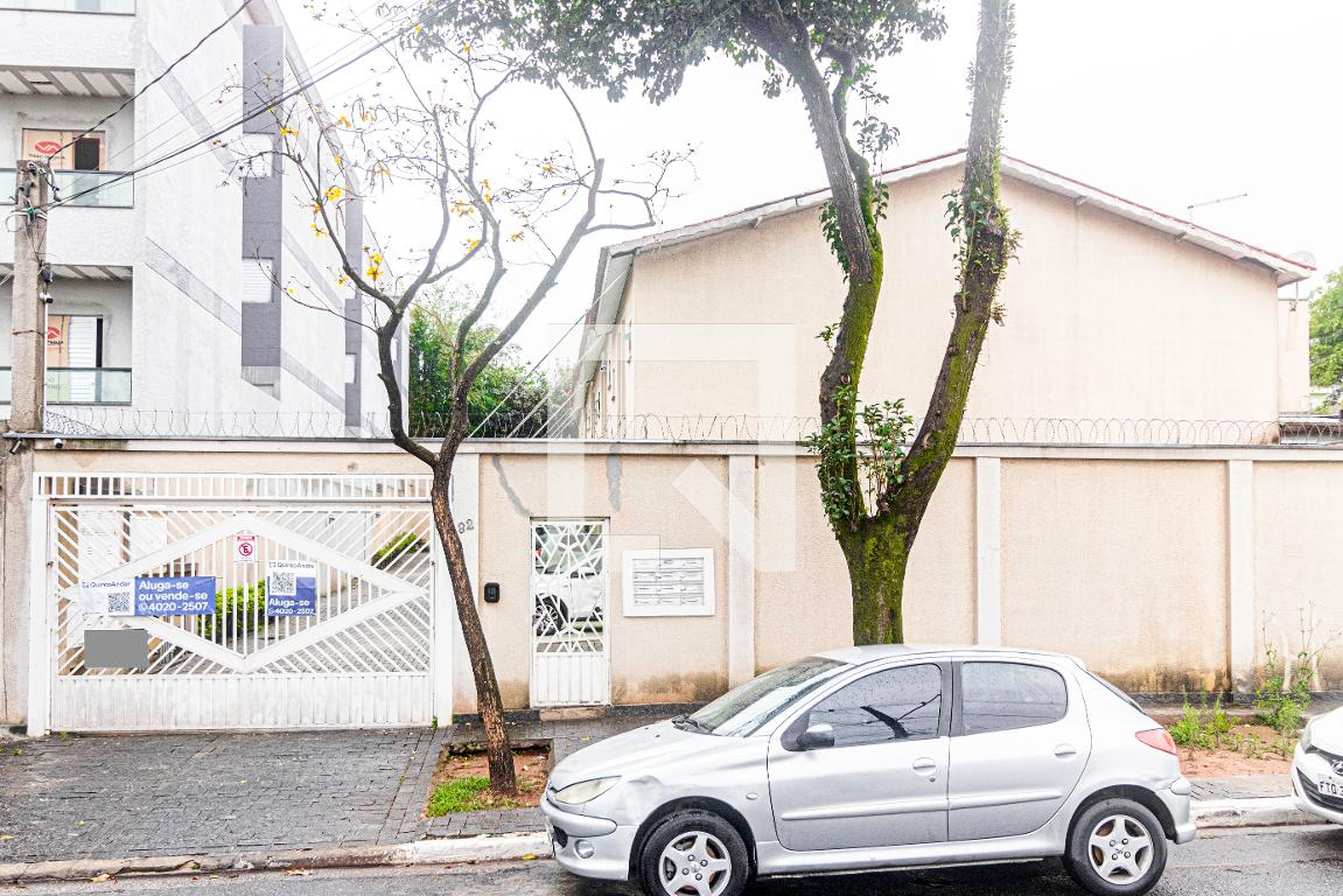 Fachada Condomínio em Rua Padre Serafim Leite, 82