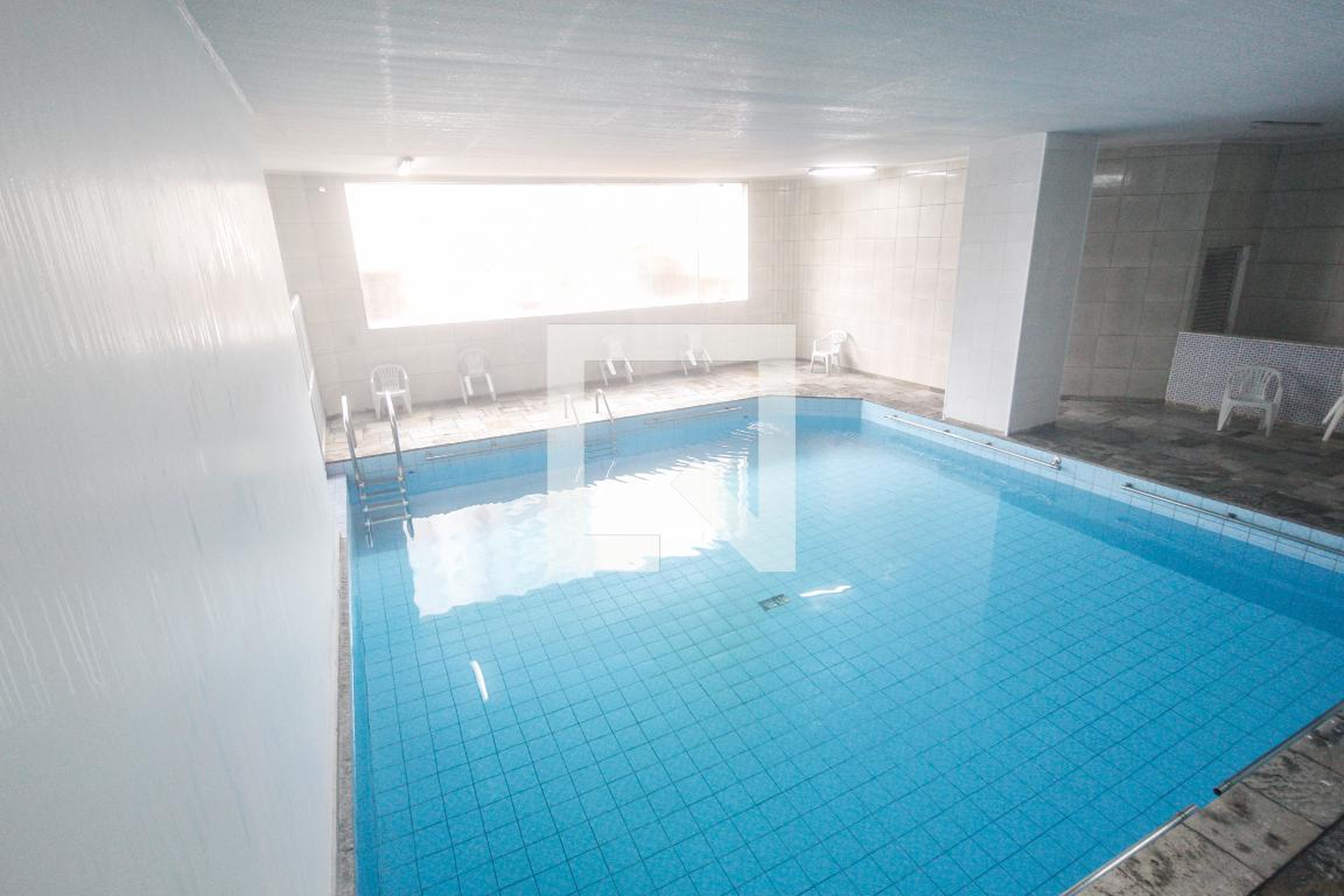 Piscina aquecida - Praça das Orquídeas