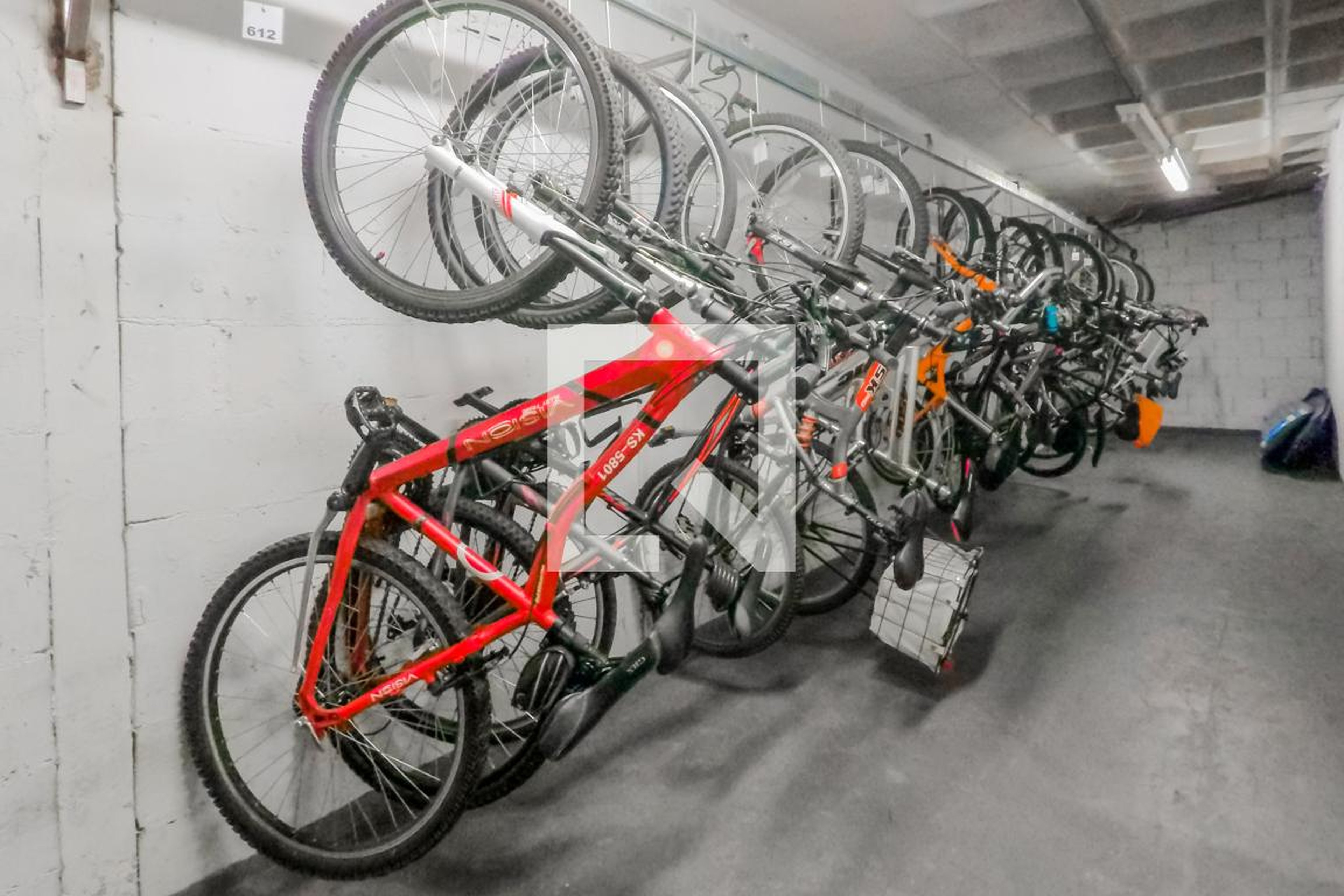 Bicicletario - Unique Duplex House