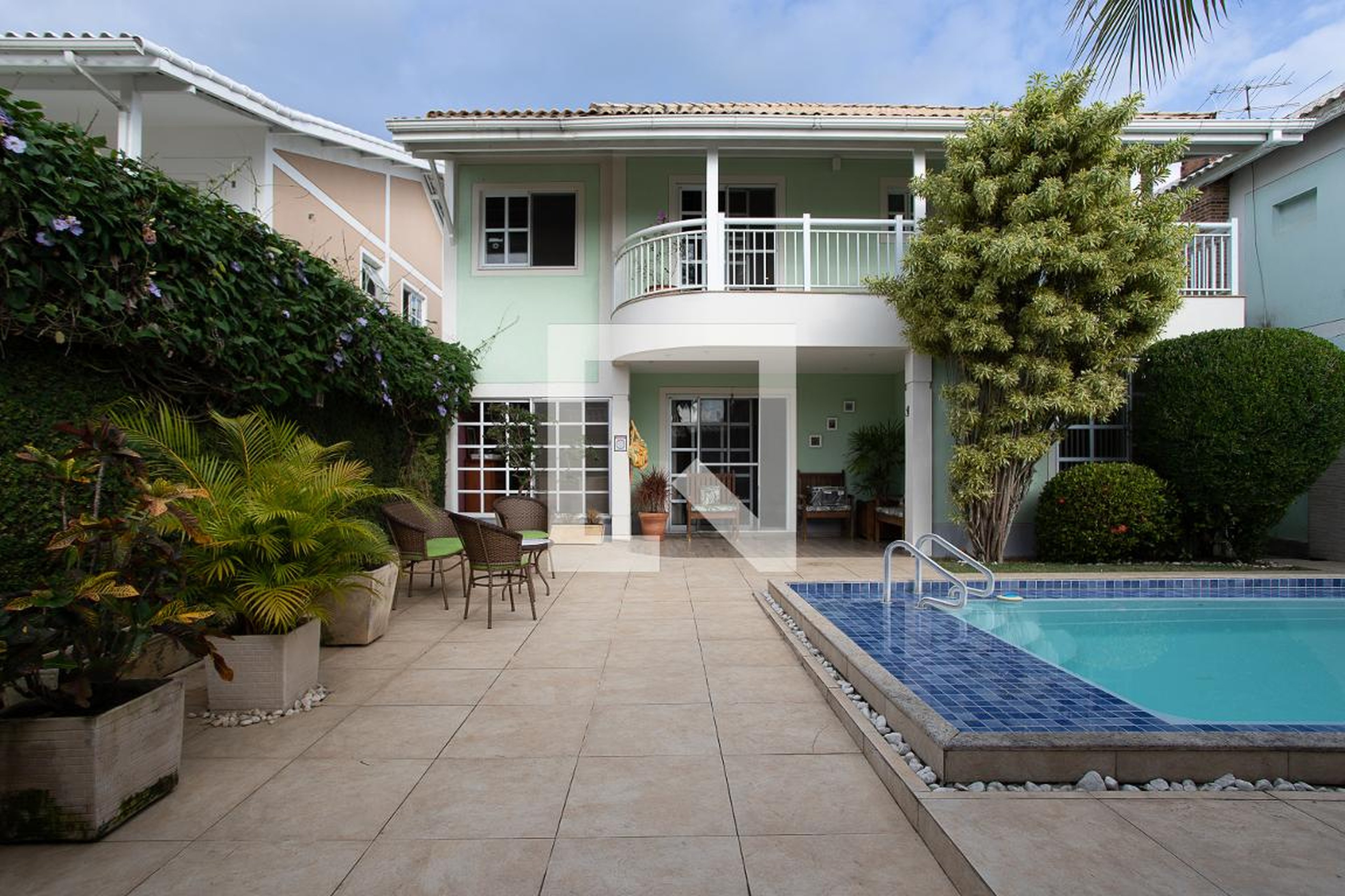 Fachada Condomínio em Rua Tito Lívio de Santa Ana, 60