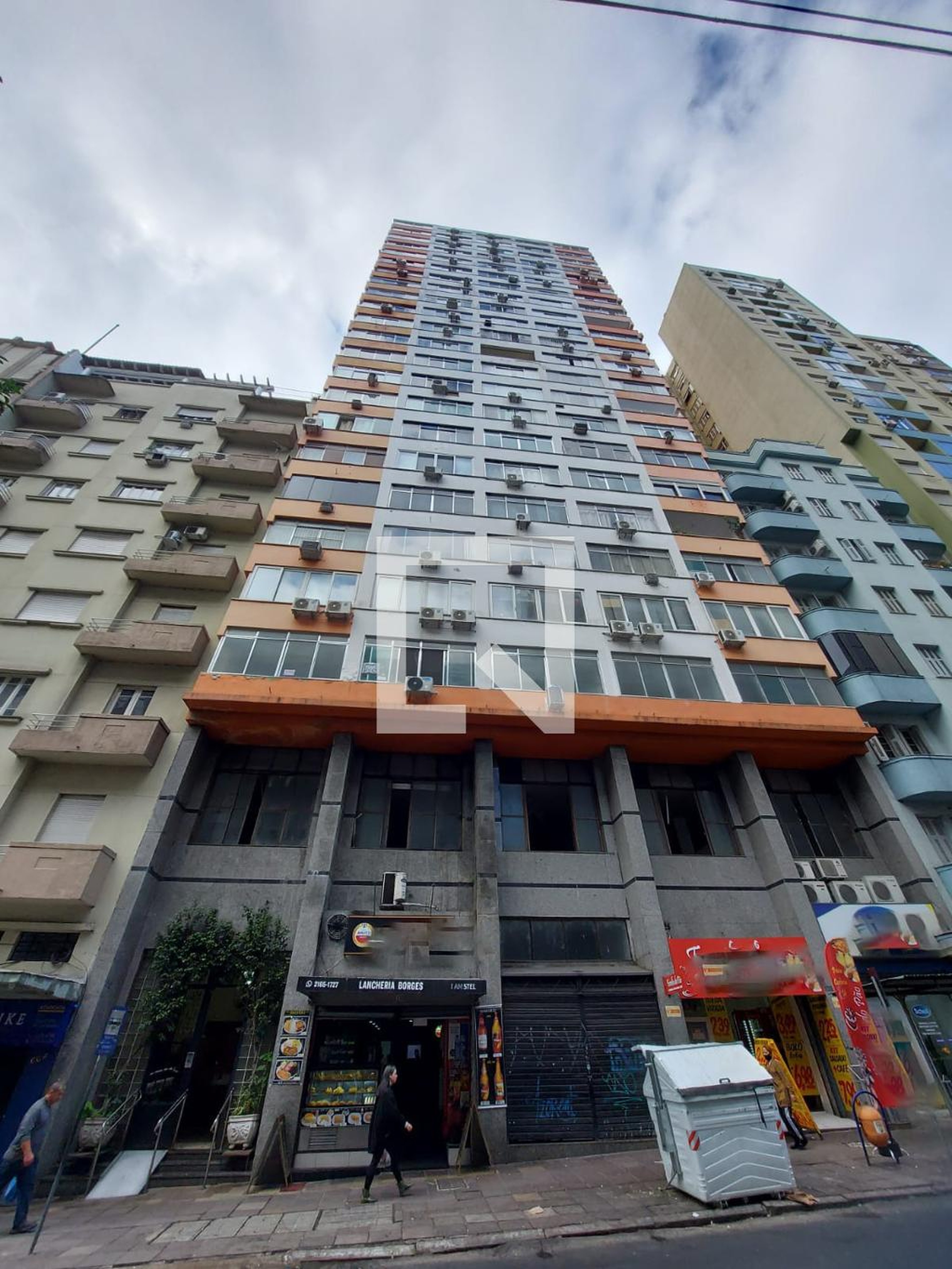 Fachada Condomínio em Avenida Borges de Medeiros, 632