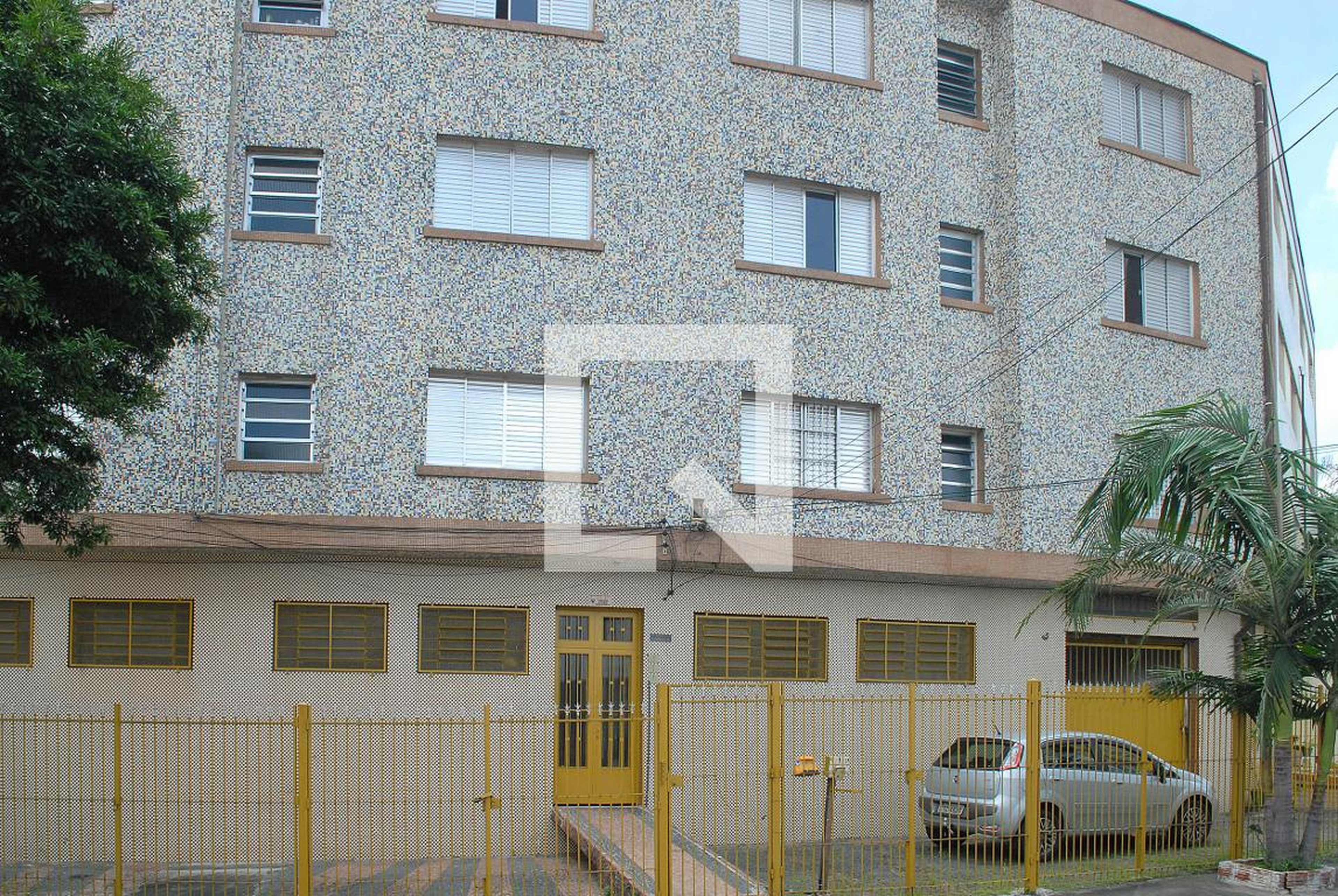 Fachada Condomínio em Rua Santa Veridiana, 53