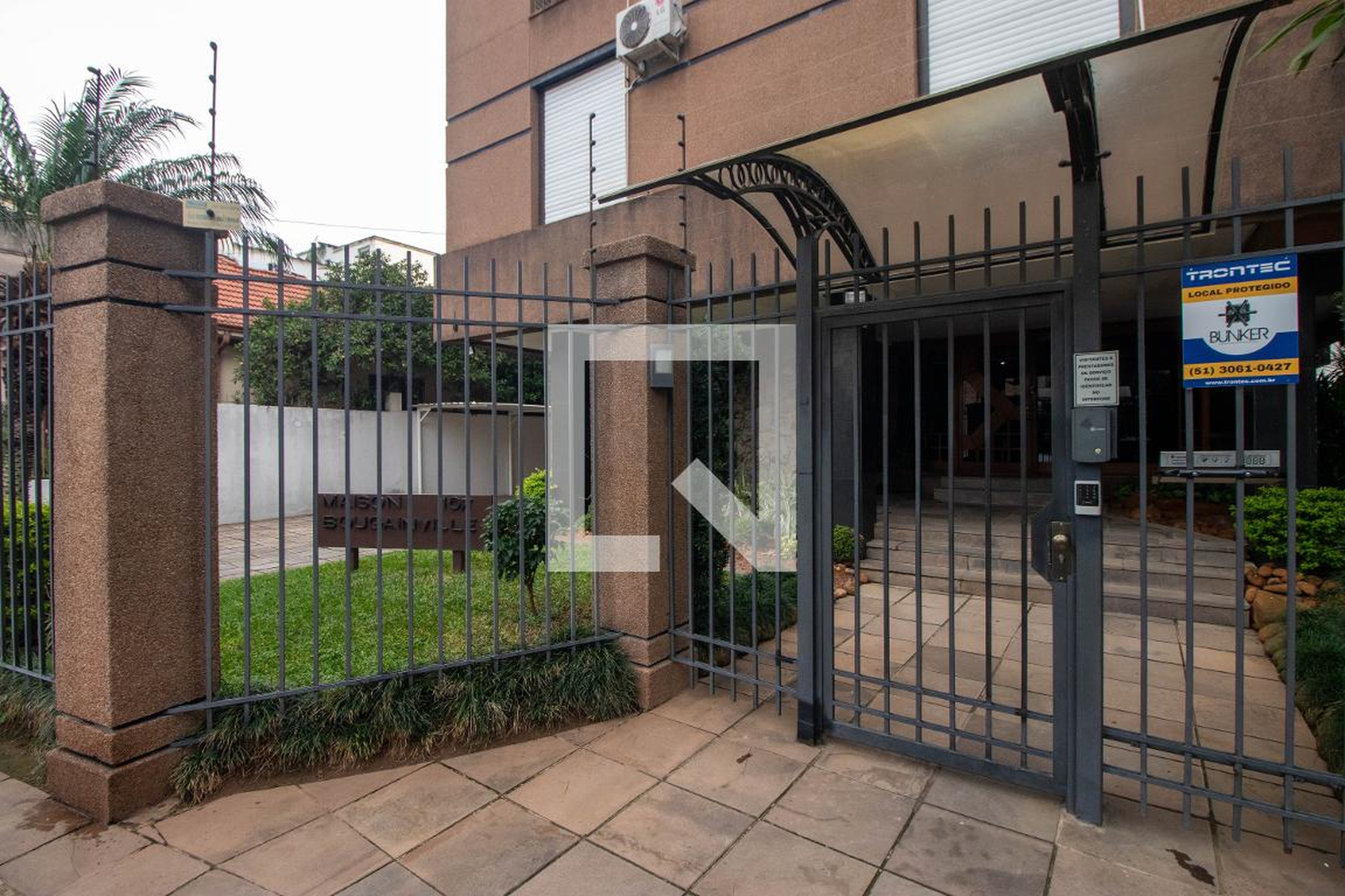 Fachada Condomínio em Rua Francisco Ferrer, 167