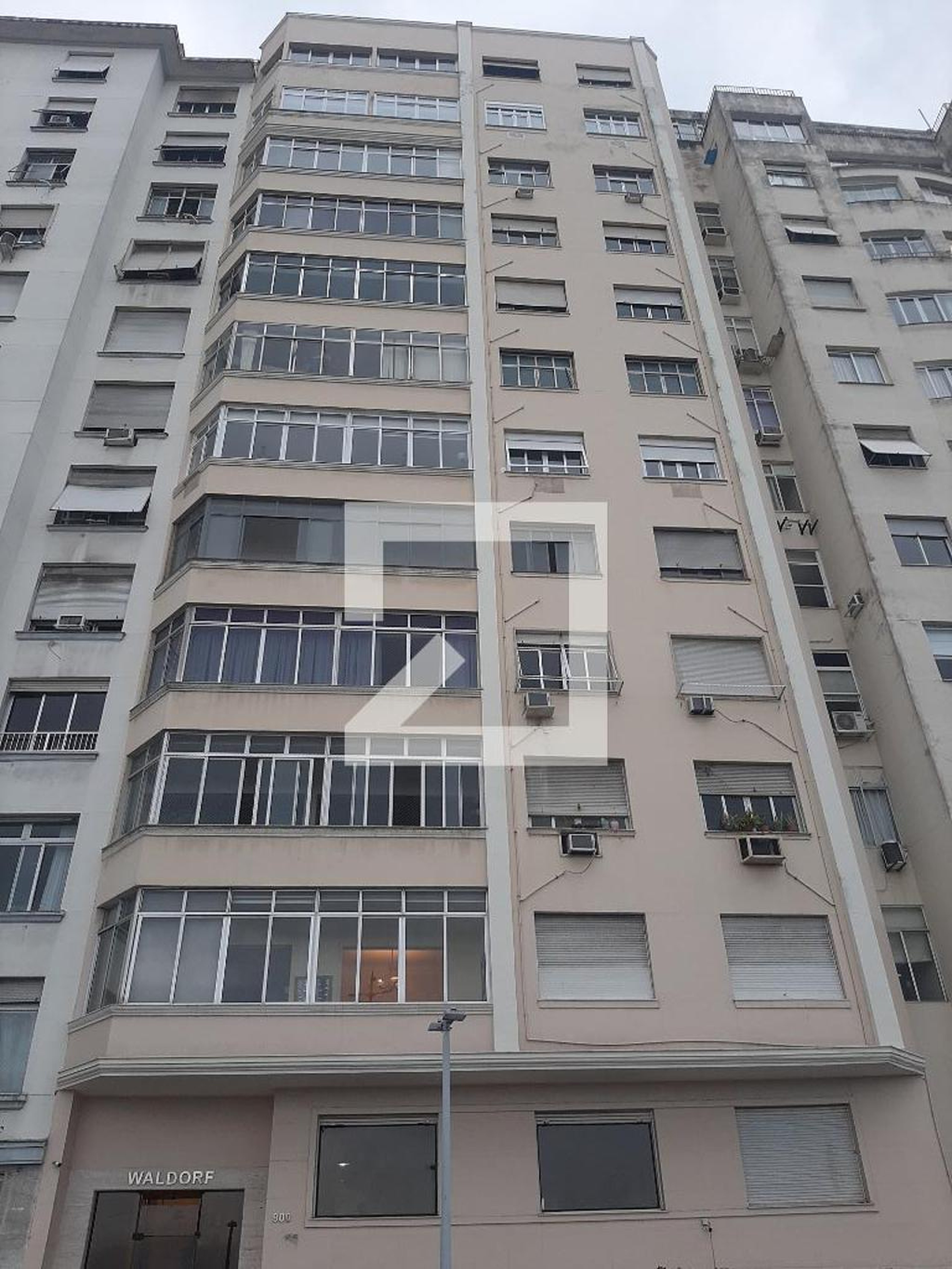 Fachada Condomínio em Rua Gustavo Sampaio, 723