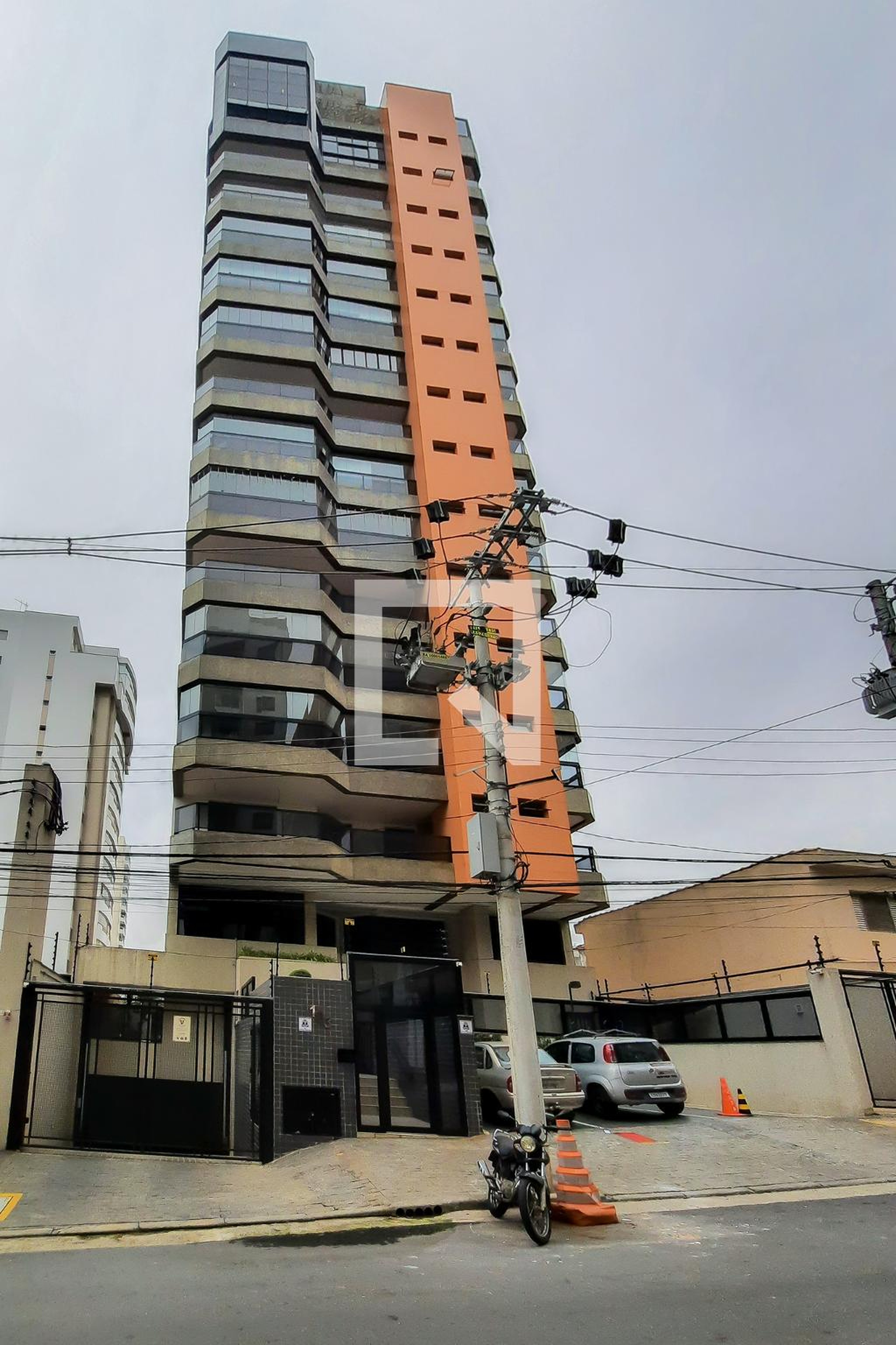 Fachada do Condomínio Condomínio Zara