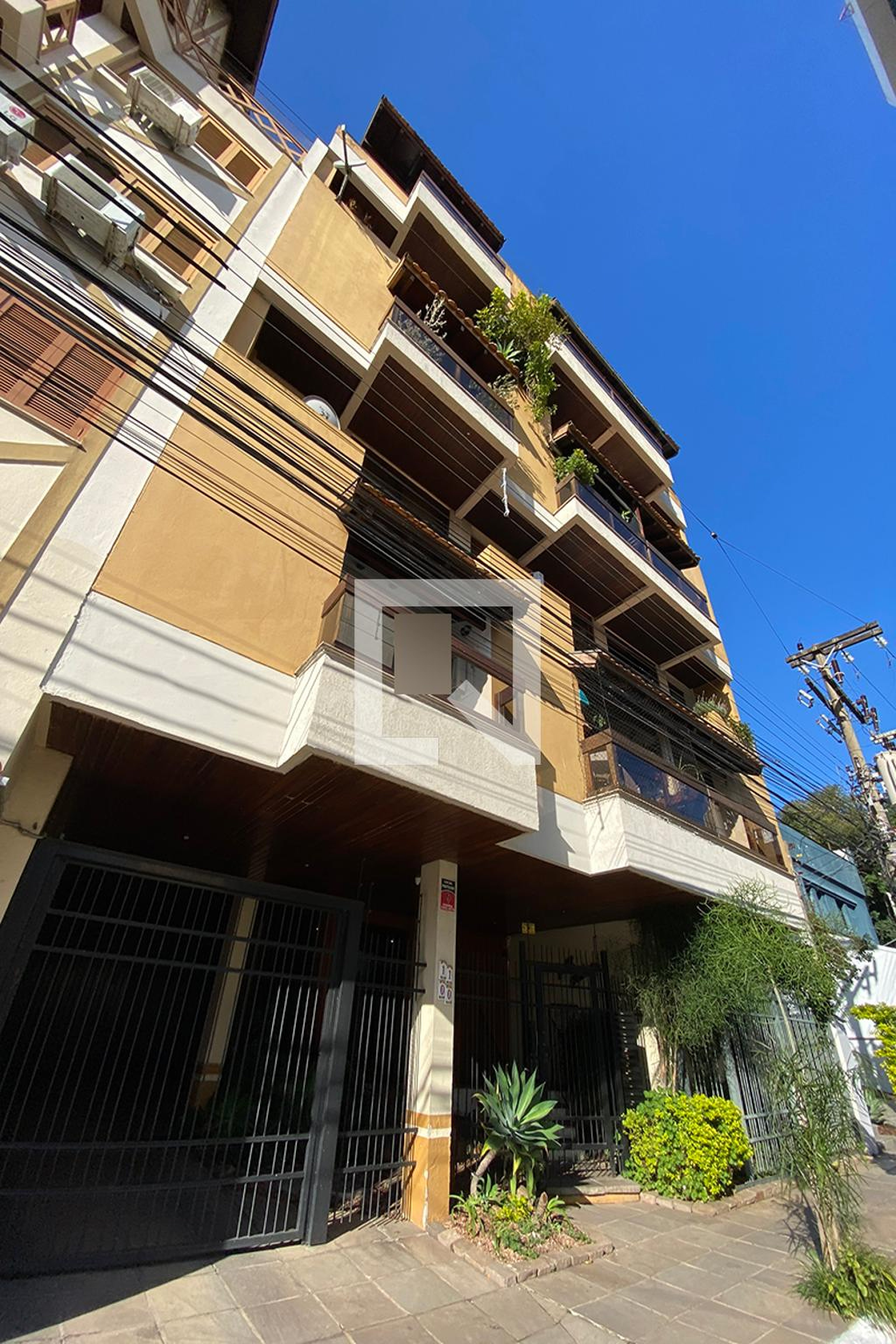 Fachada do Prédio Condomínio Petit Chateau