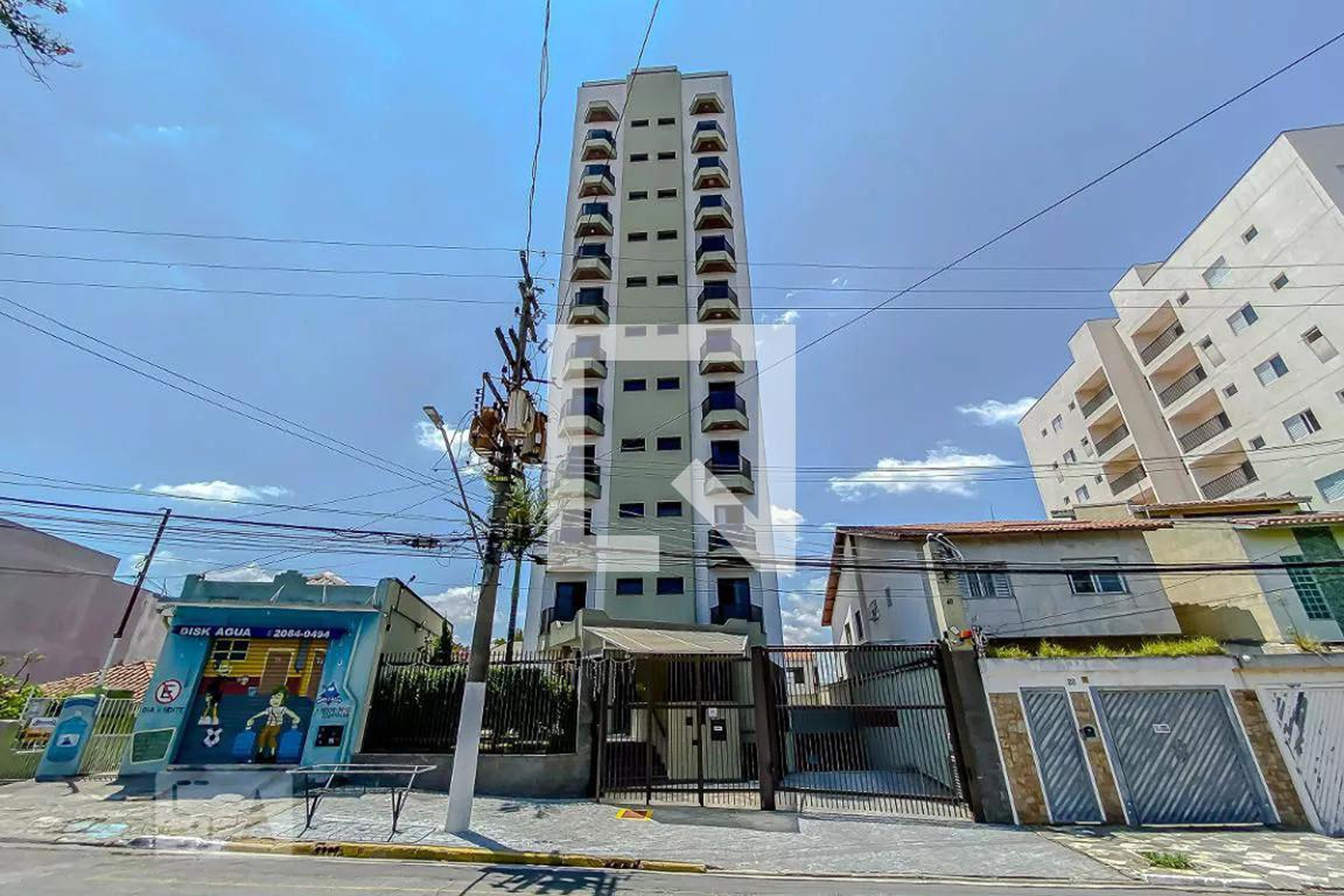 Fachada do Condomínio Condomínio Portal Serra