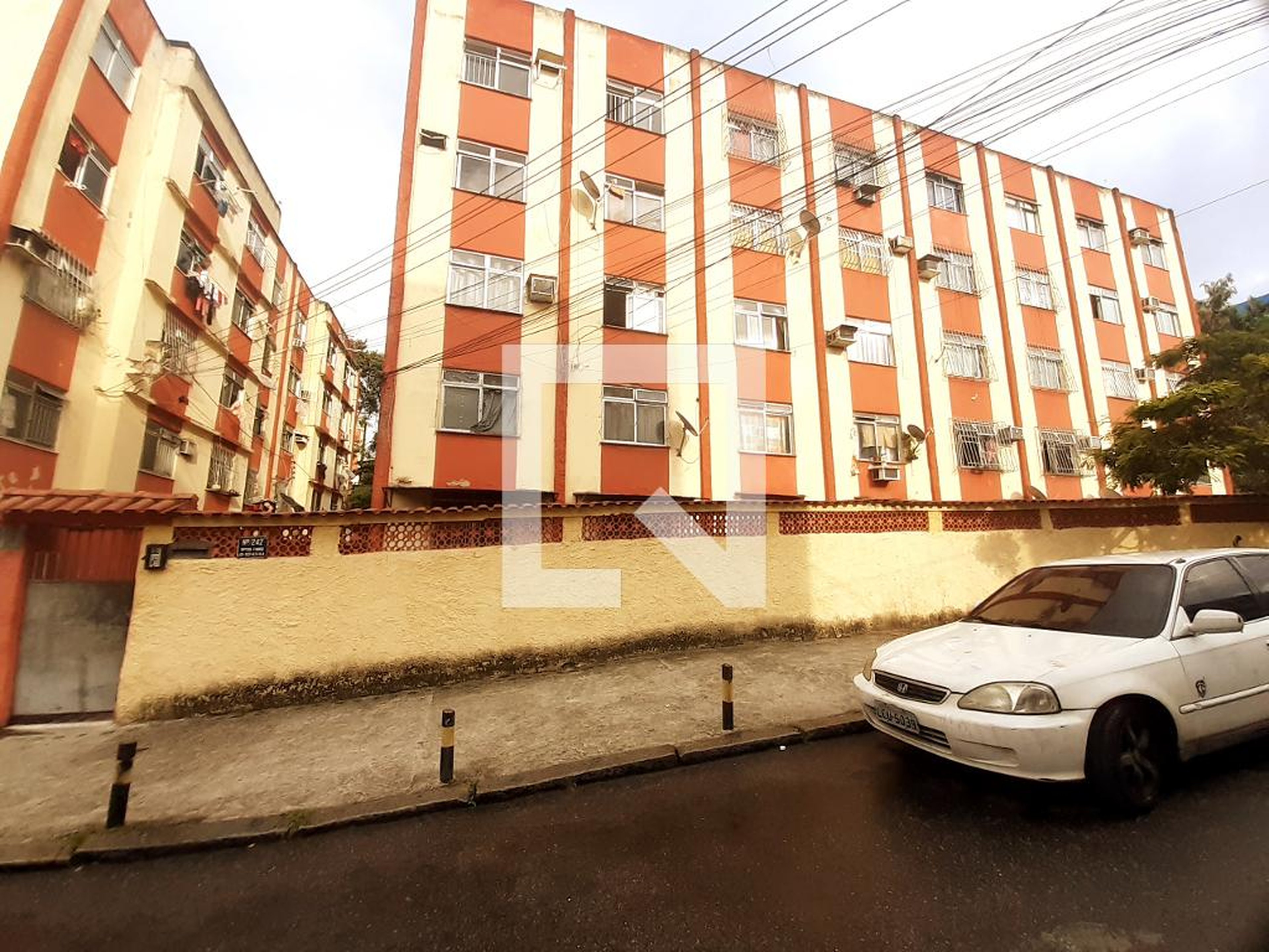 Fachada Condomínio Lagoa Clara 242