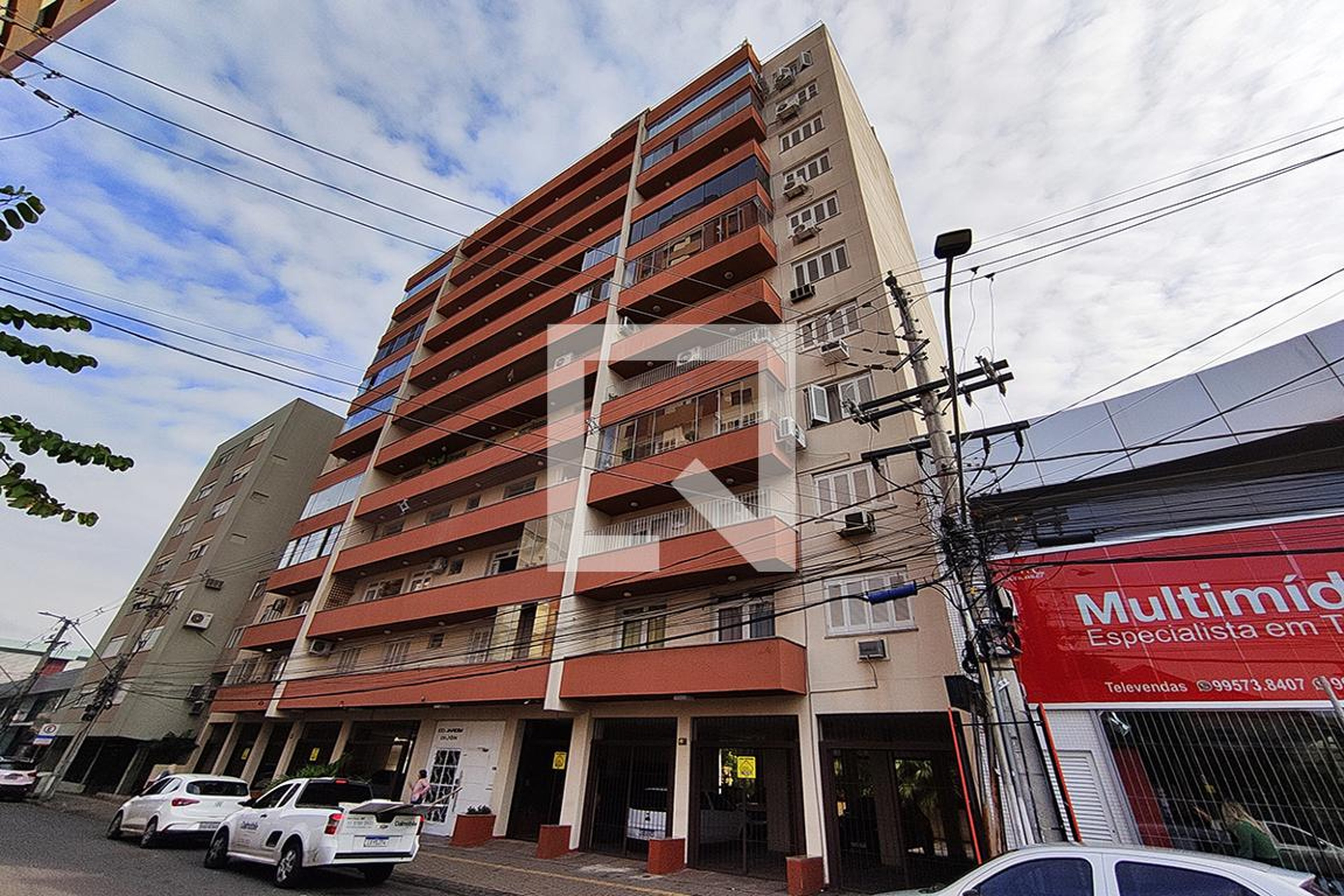 Fachada do Condomínio Edifício Jardim Dijon