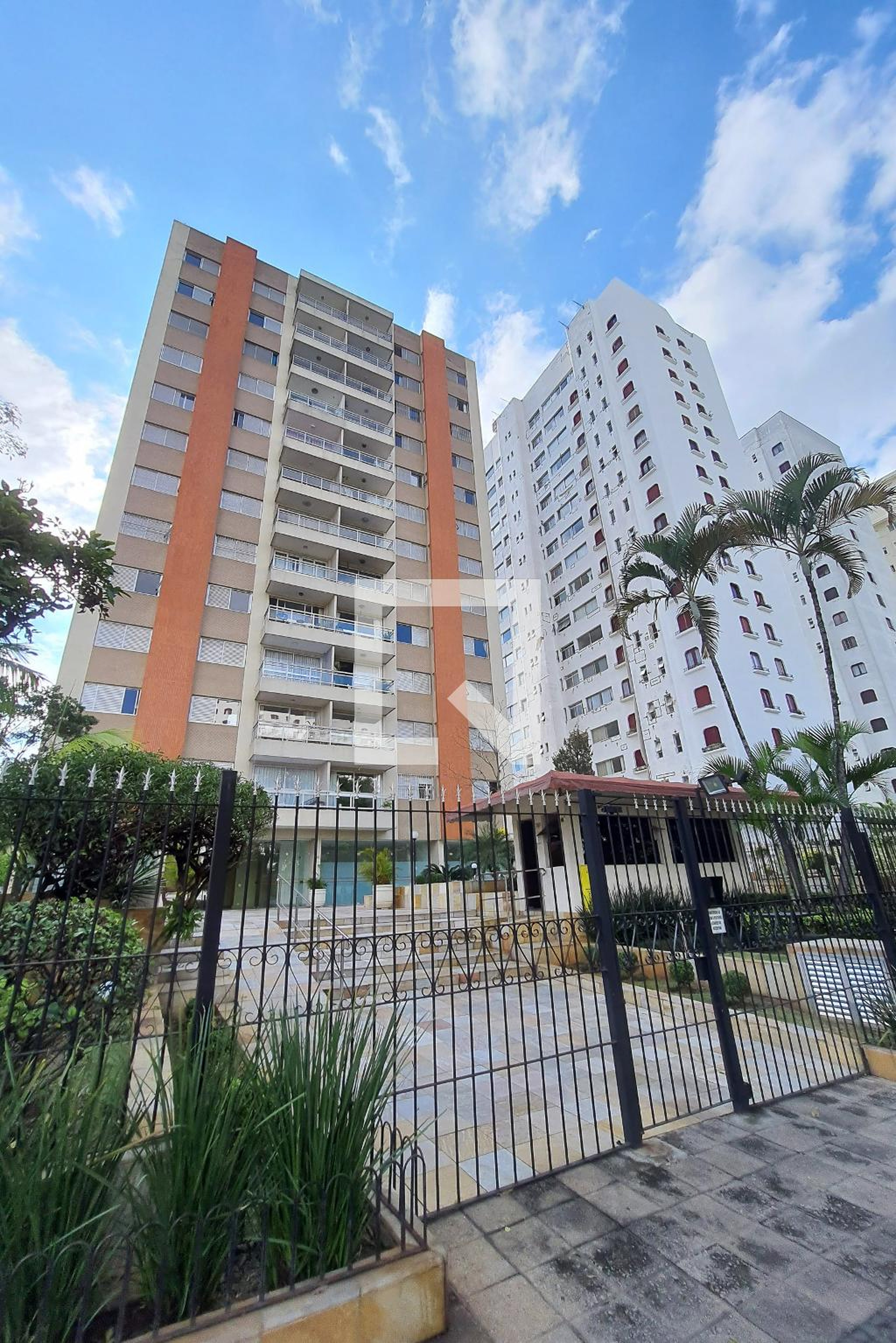 Fachada Edifício Ouro Preto