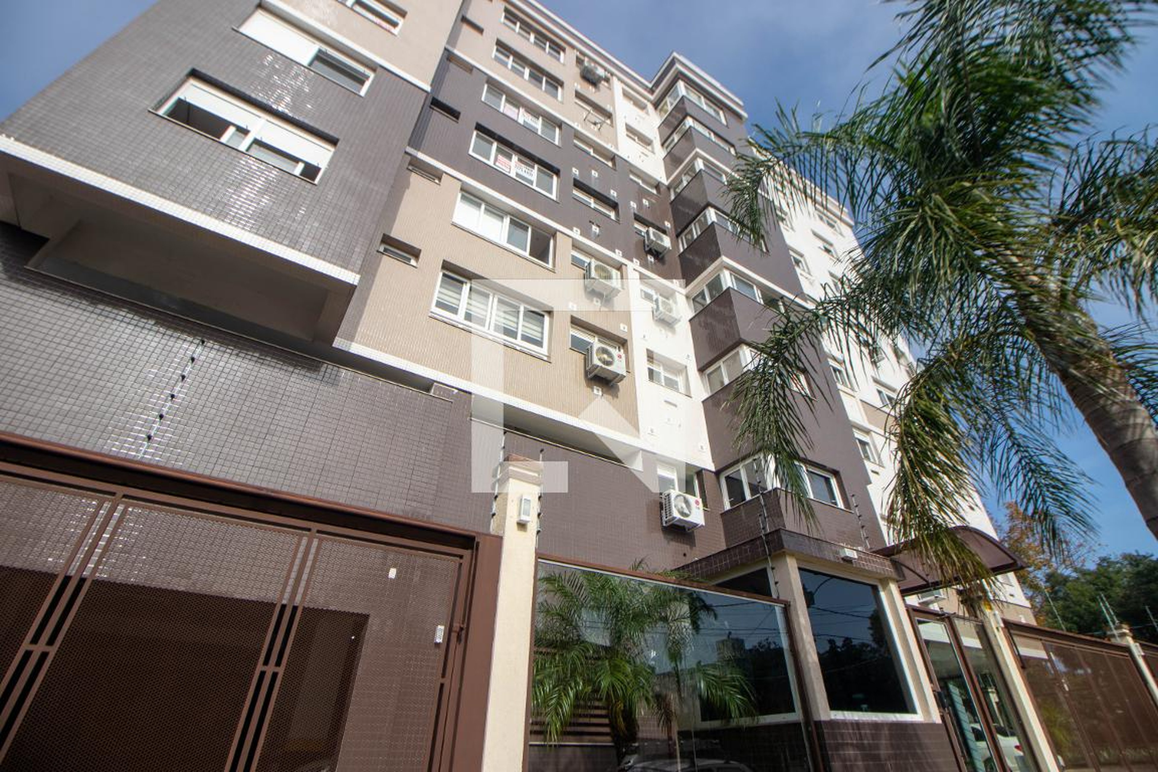 Fachada Condomínio em Rua Leite de Castro, 128