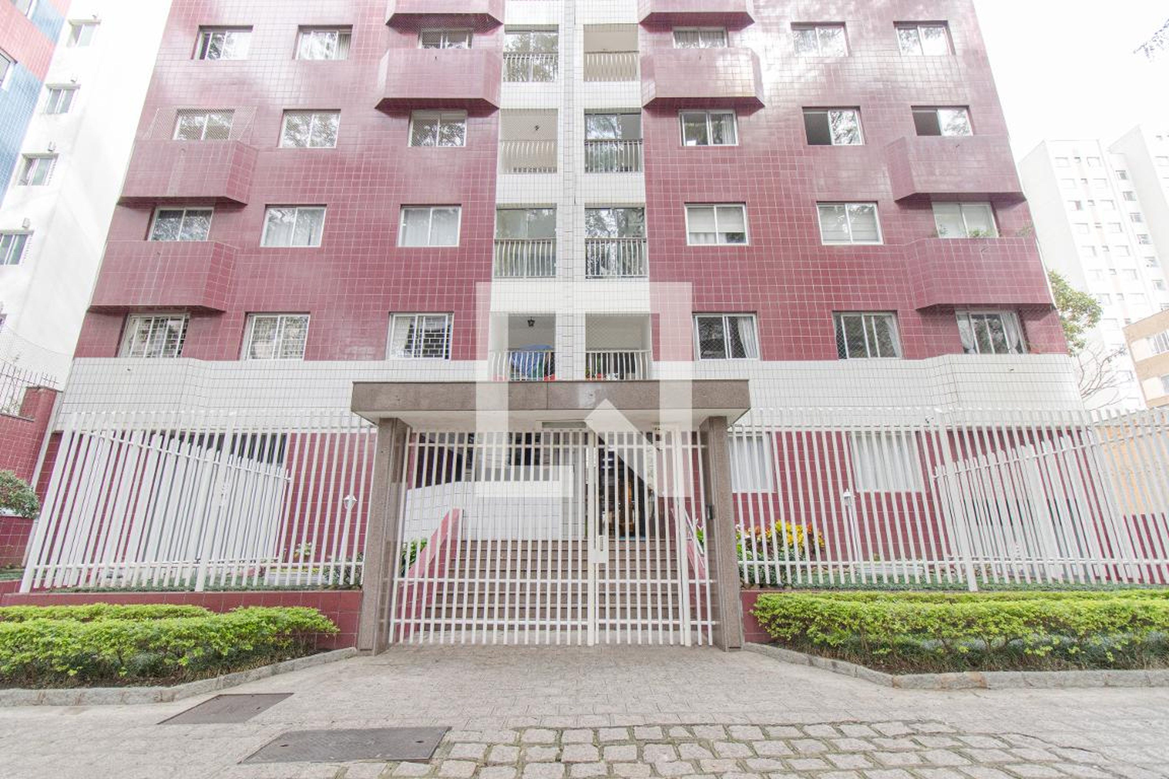 Fachada do Condomínio Edifício Potengi 160