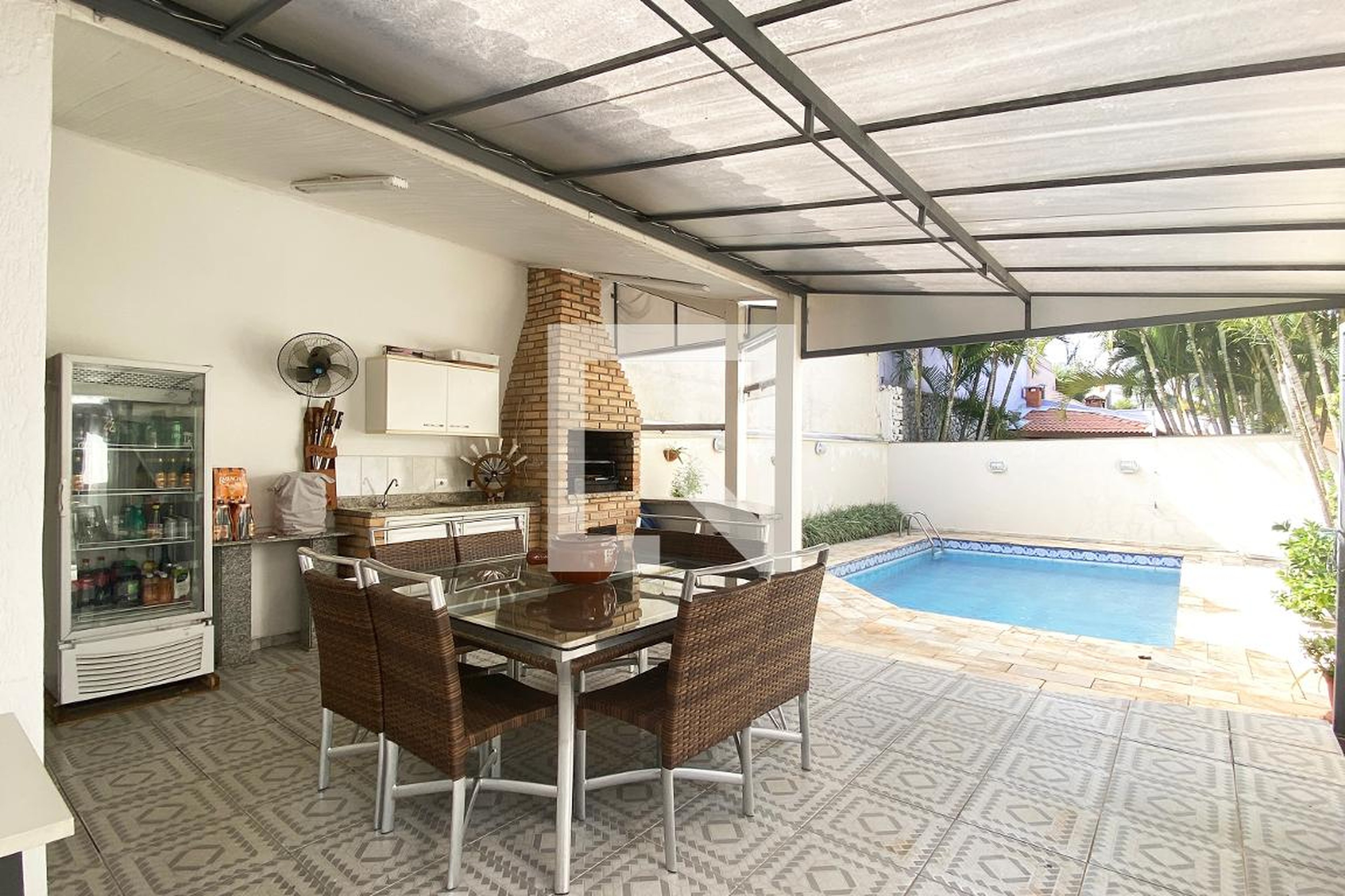 Piscina - Alphaville 10