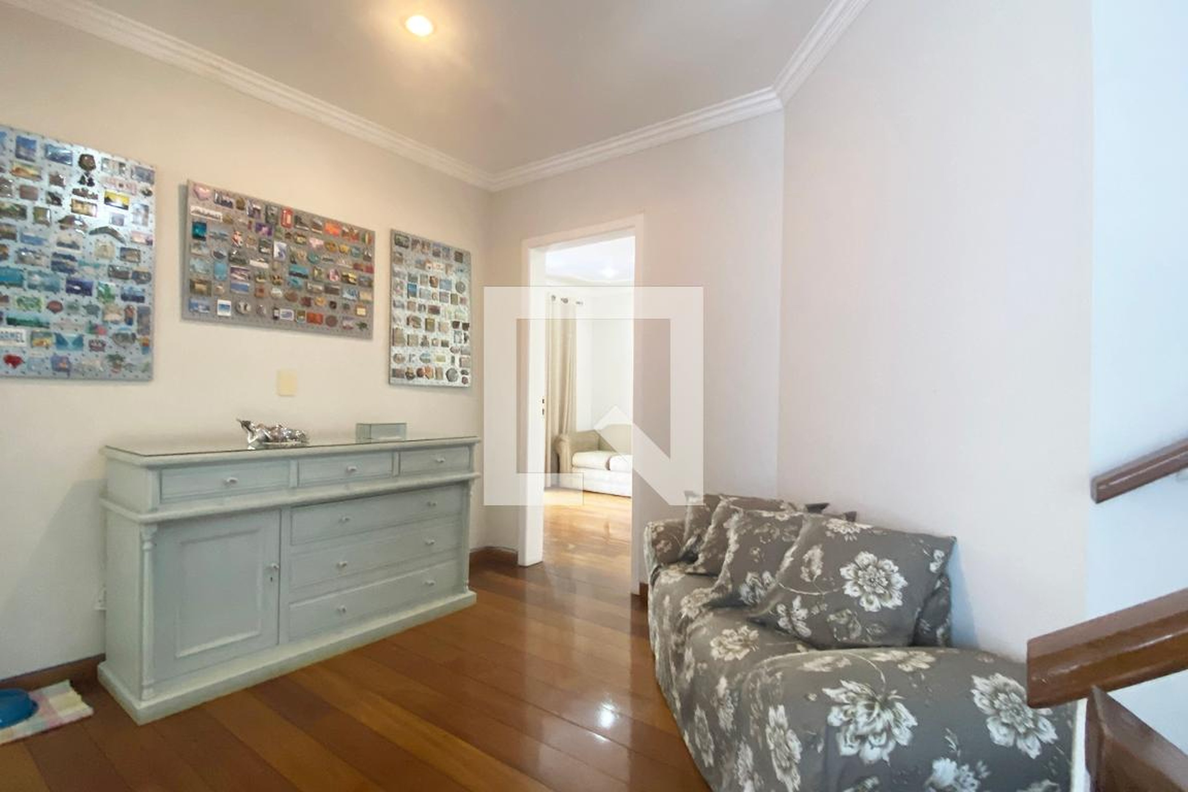 Hall - Alphaville 10