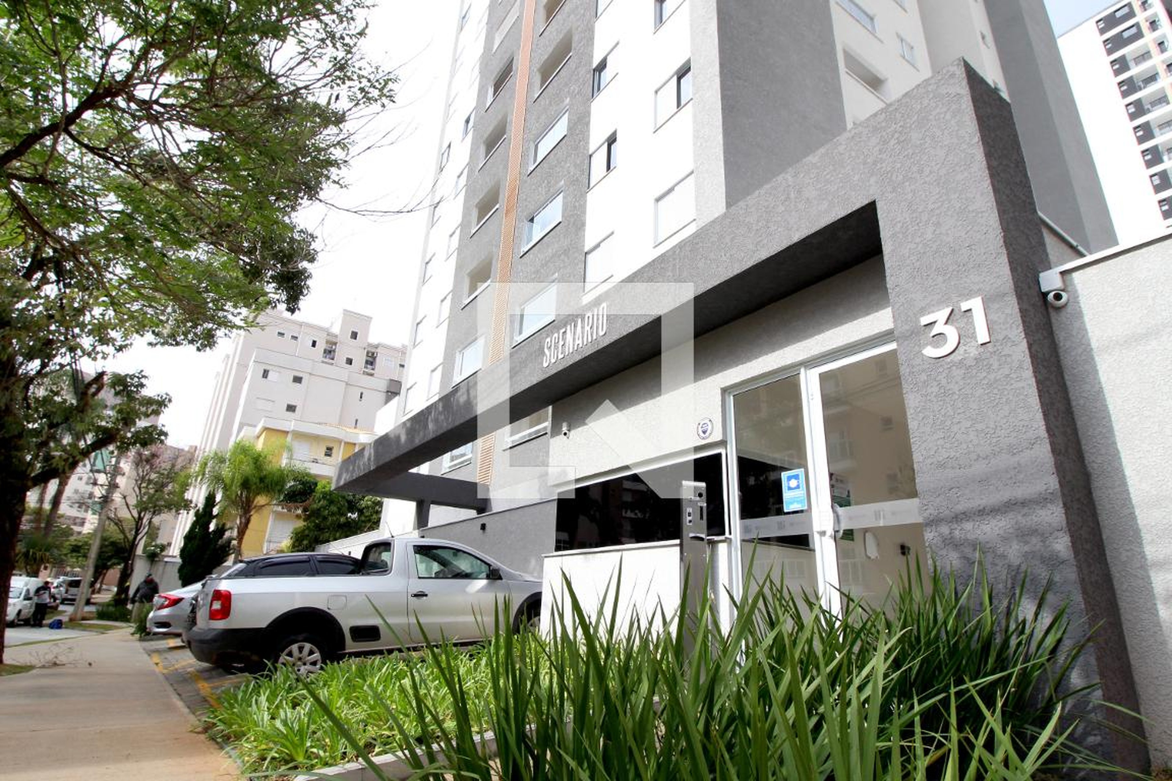 Fachada do Condomínio Edifício Scenário Campolim