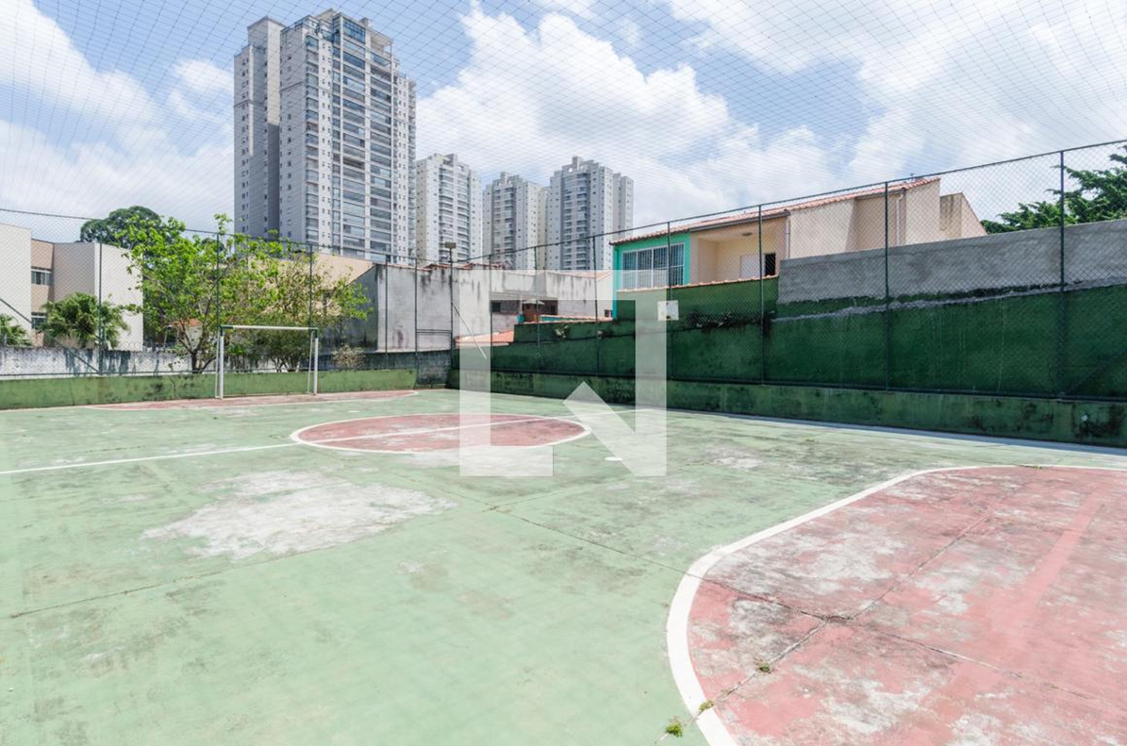 Quadra Esportiva - Parque da Flores LL