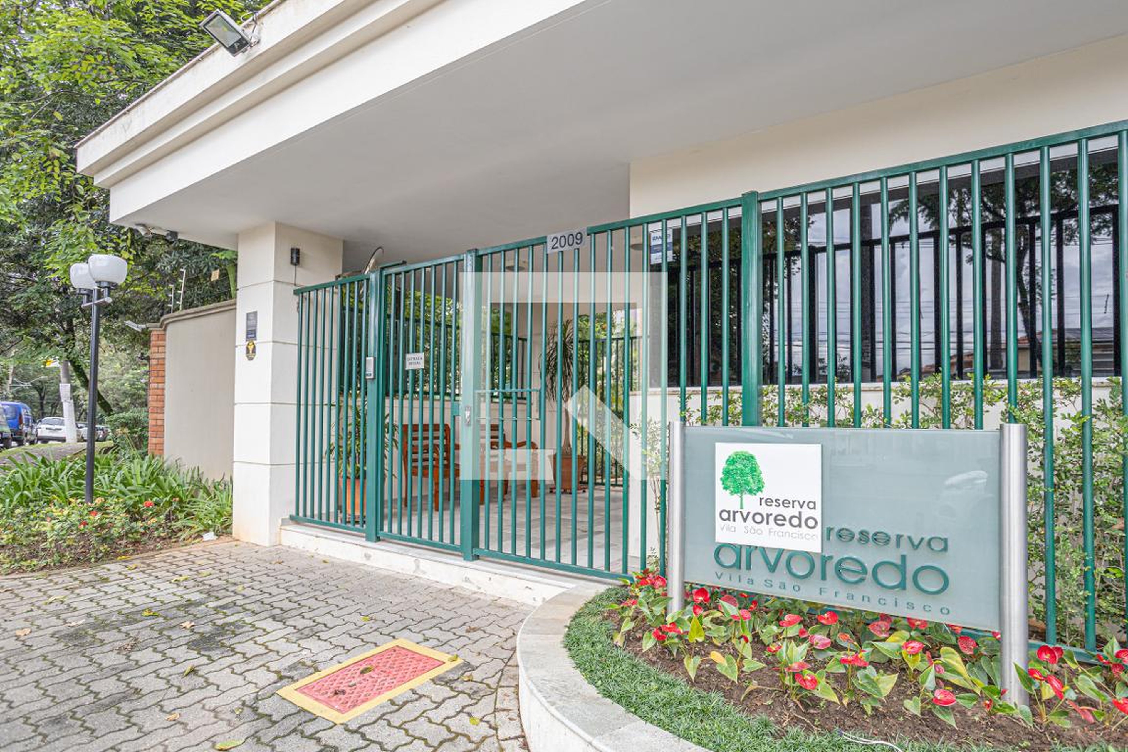 Fachada Condomínio em Rua Doutor Paulo Ferraz da Costa Águiar, 2009