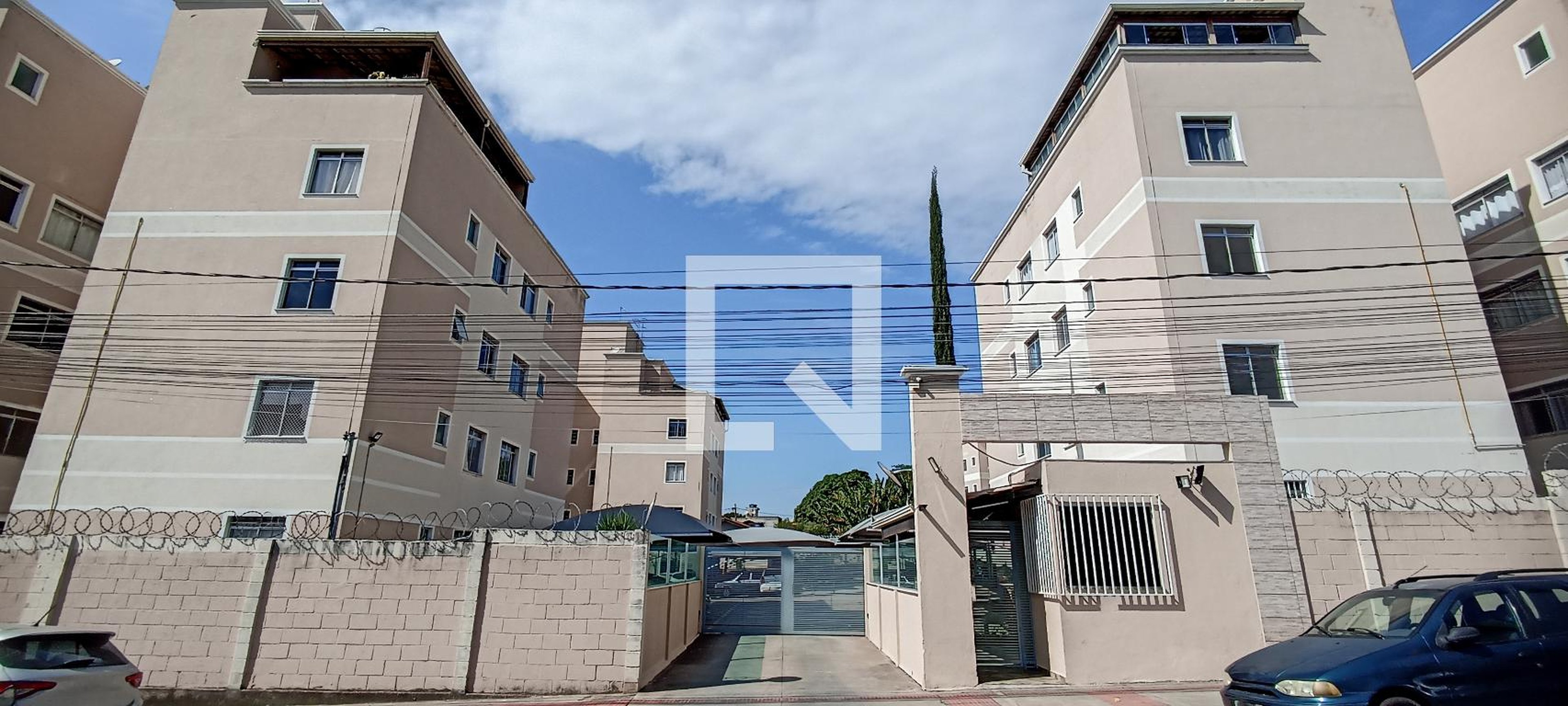 Fachada do Condomínio Condomínio Garden Campestre