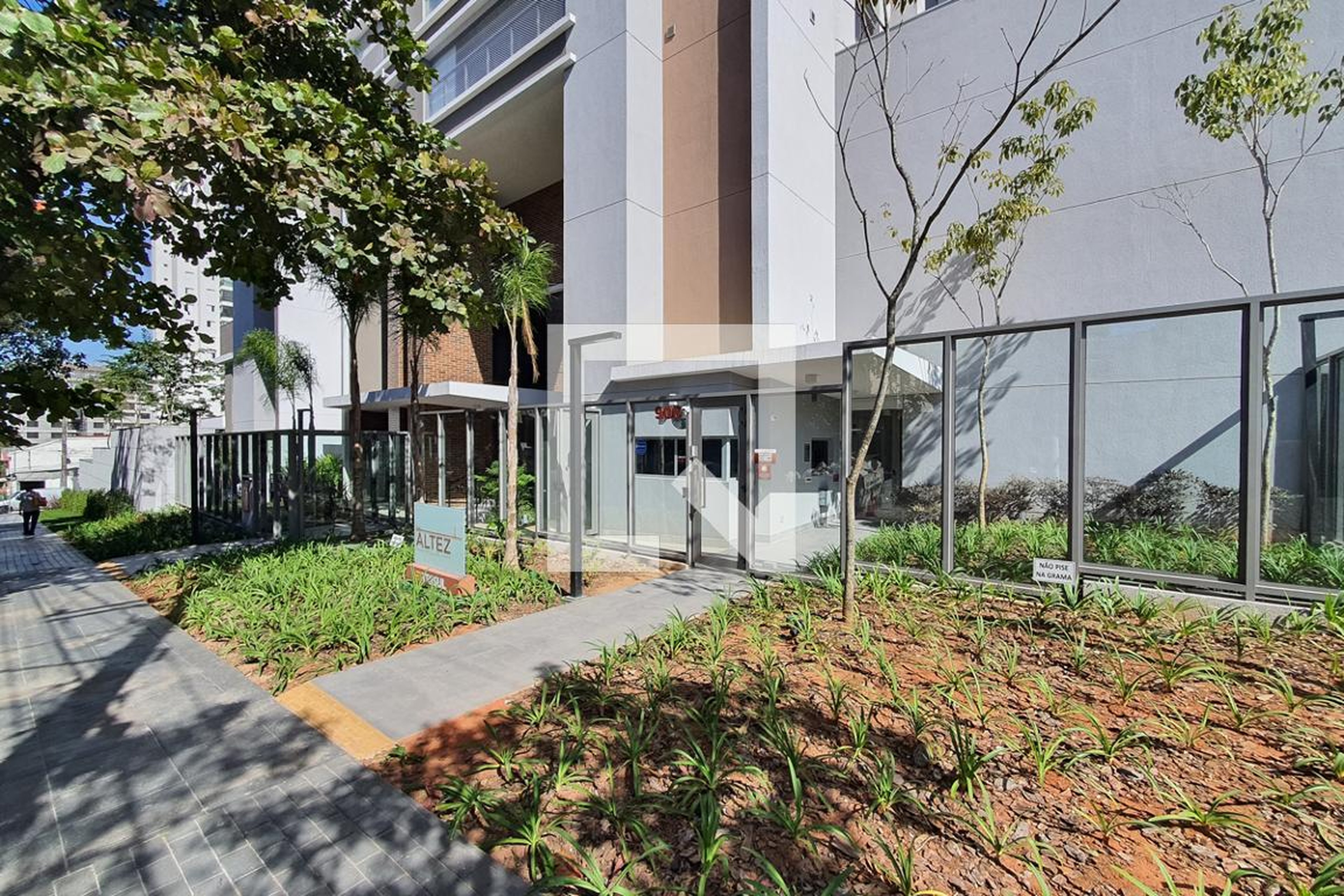 Fachada Condomínio em Rua Marquês de Olinda, 900