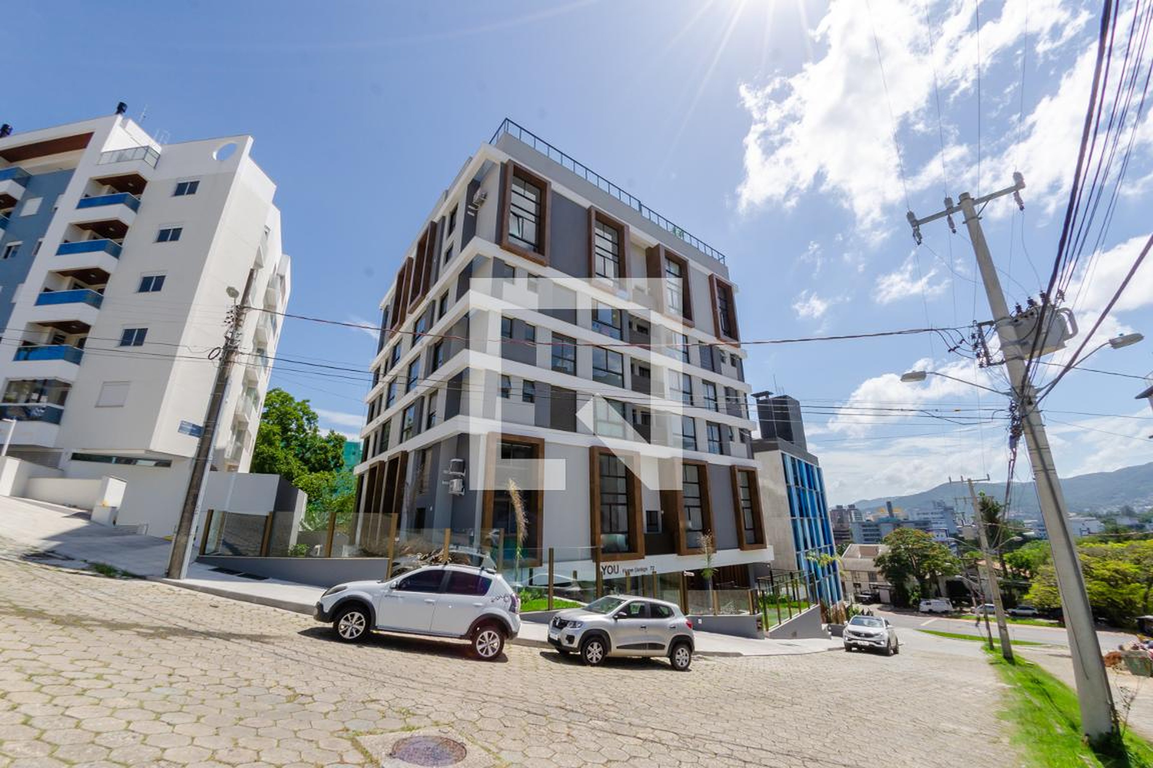 Fachada Condomínio em Rua das Camélias, 72