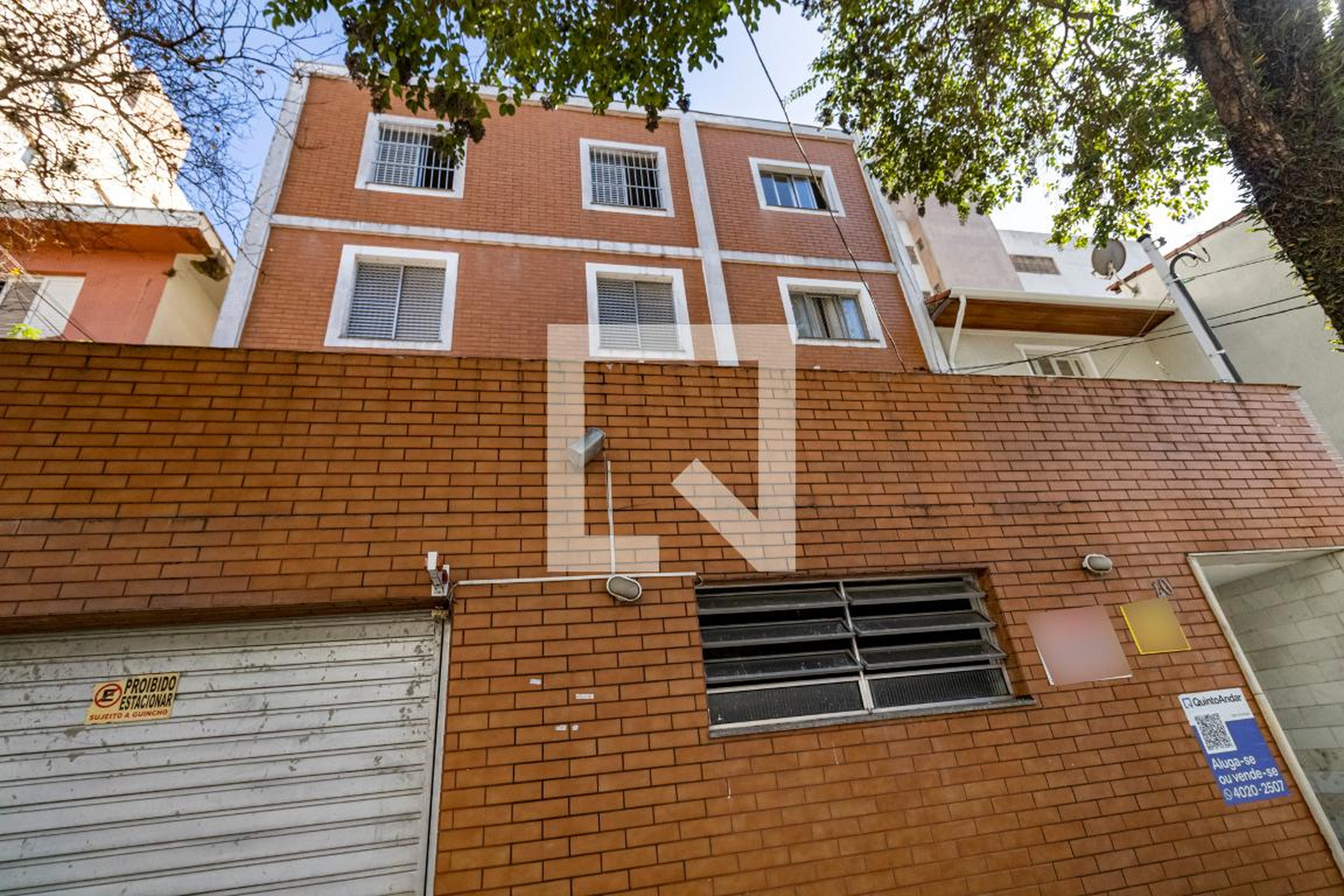 Fachada do Prédio Condomínio em Rua César Guimarães, 40