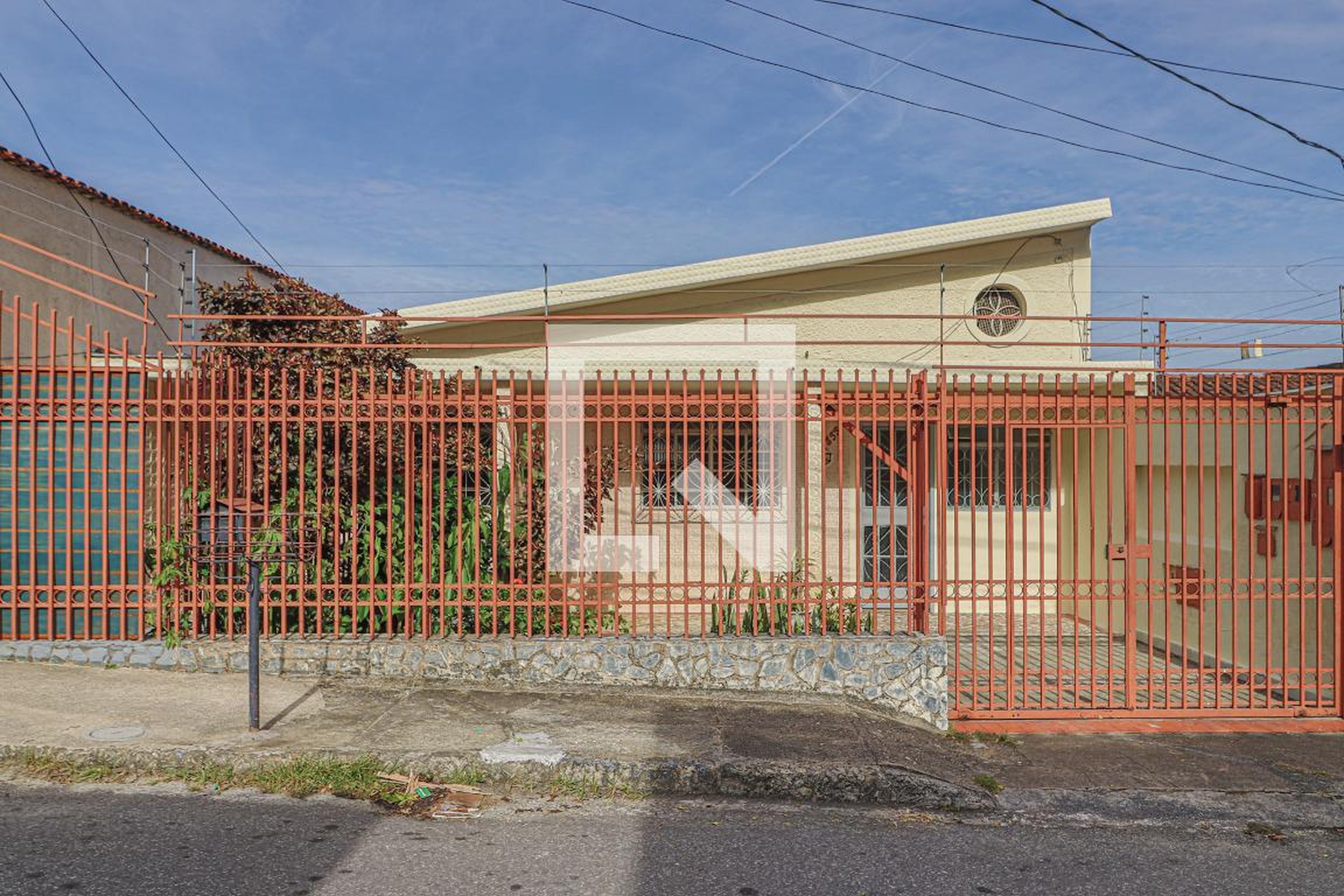 Fachada Condomínio em Rua João de Deus Matos, 355