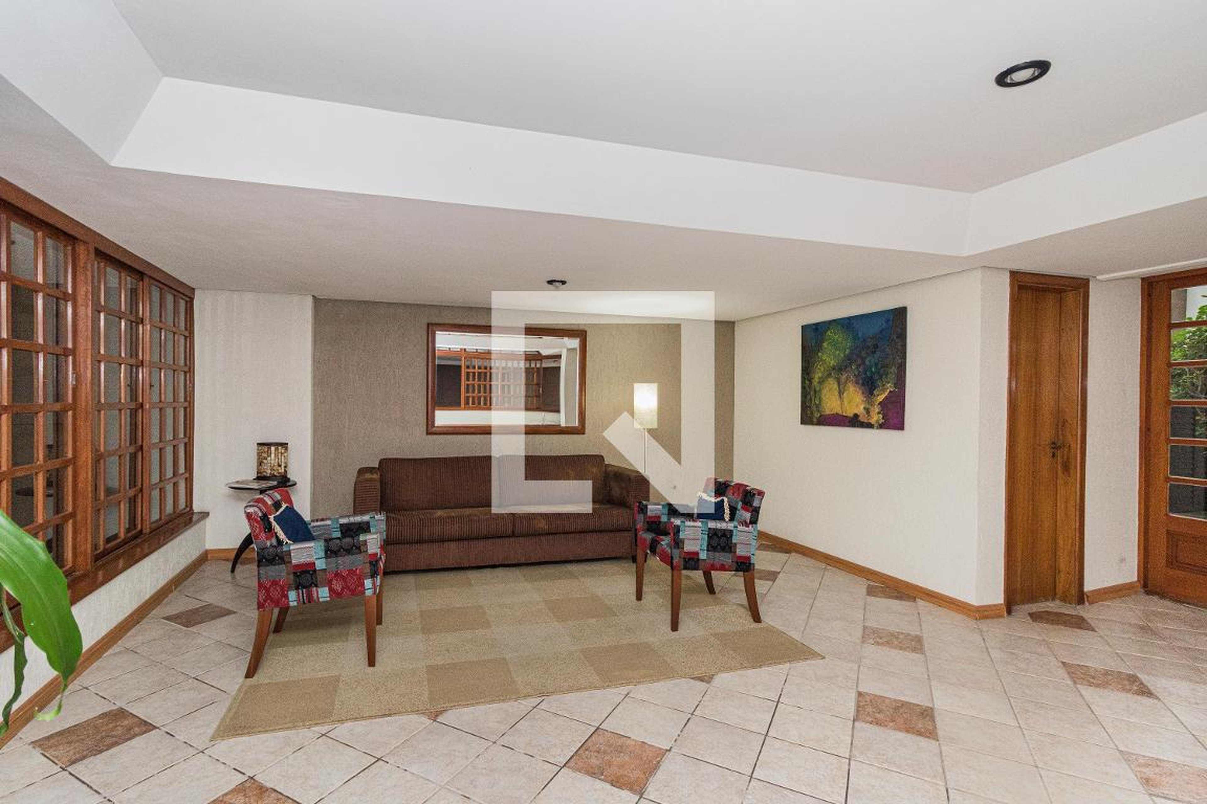 Hall de Entrada Condomínio em Rua Coronel Paulino Teixeira, 127