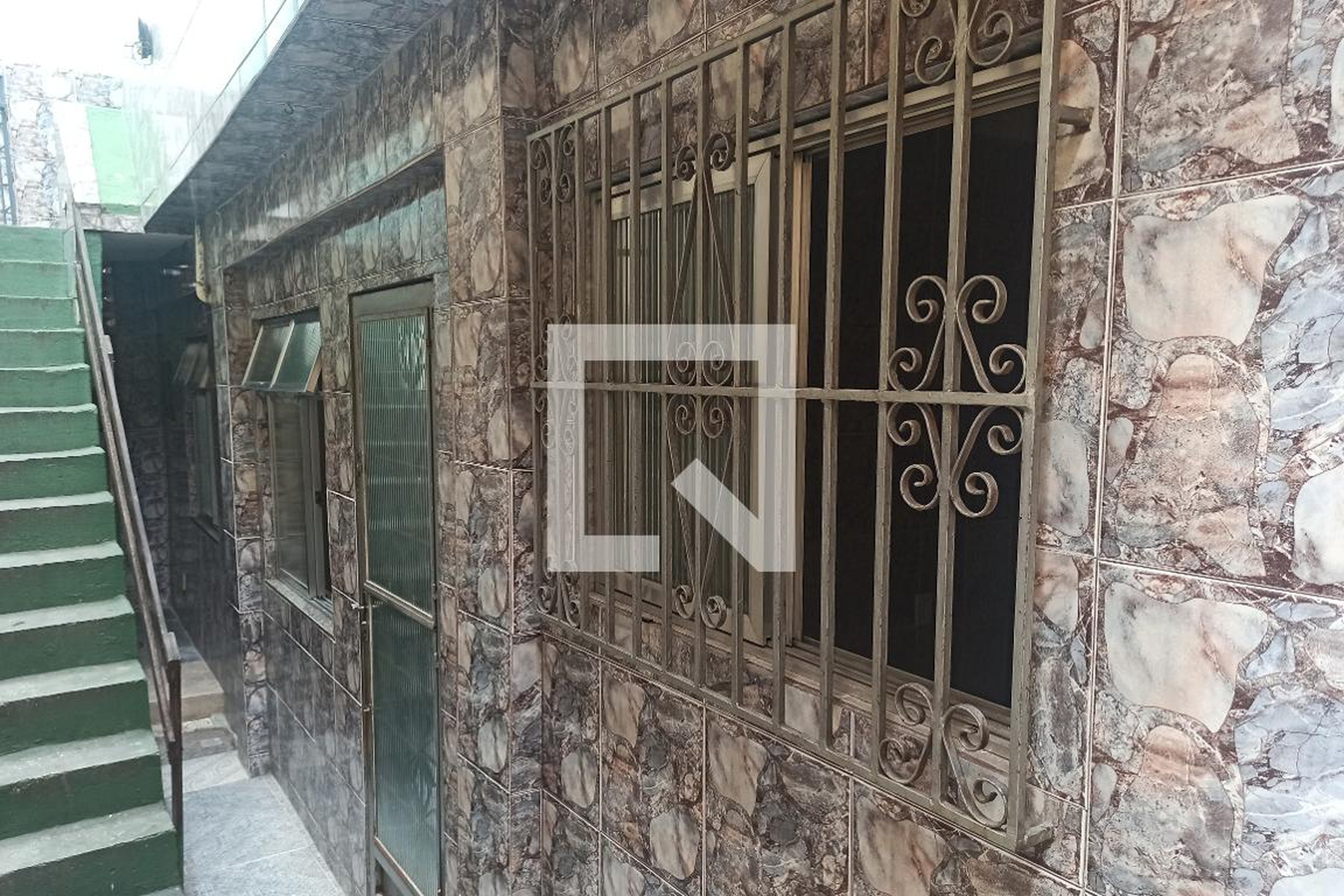 Fachada Condomínio em Rua das Mangueiras, 144