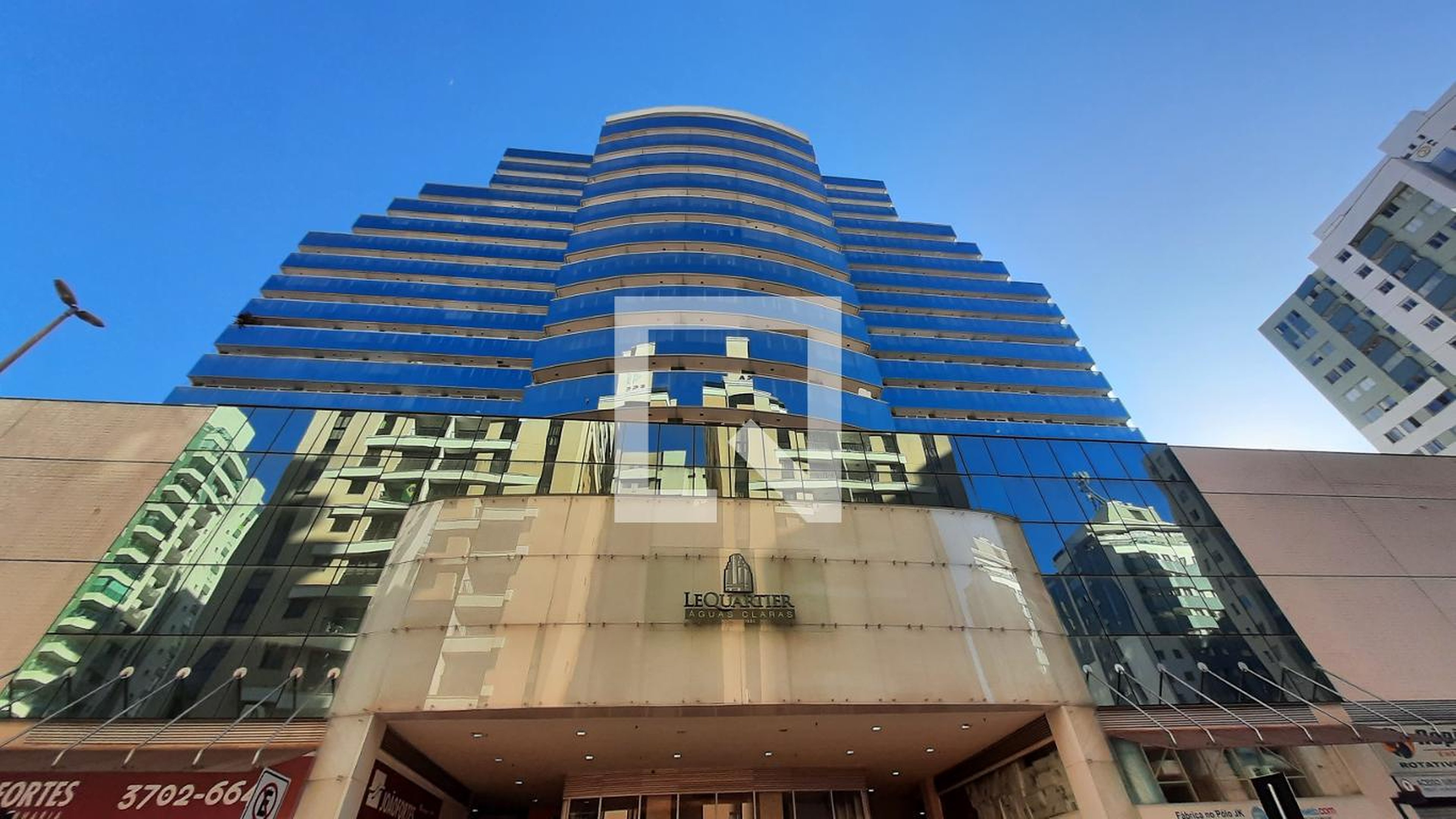 Fachada Condomínio Via Azaleas