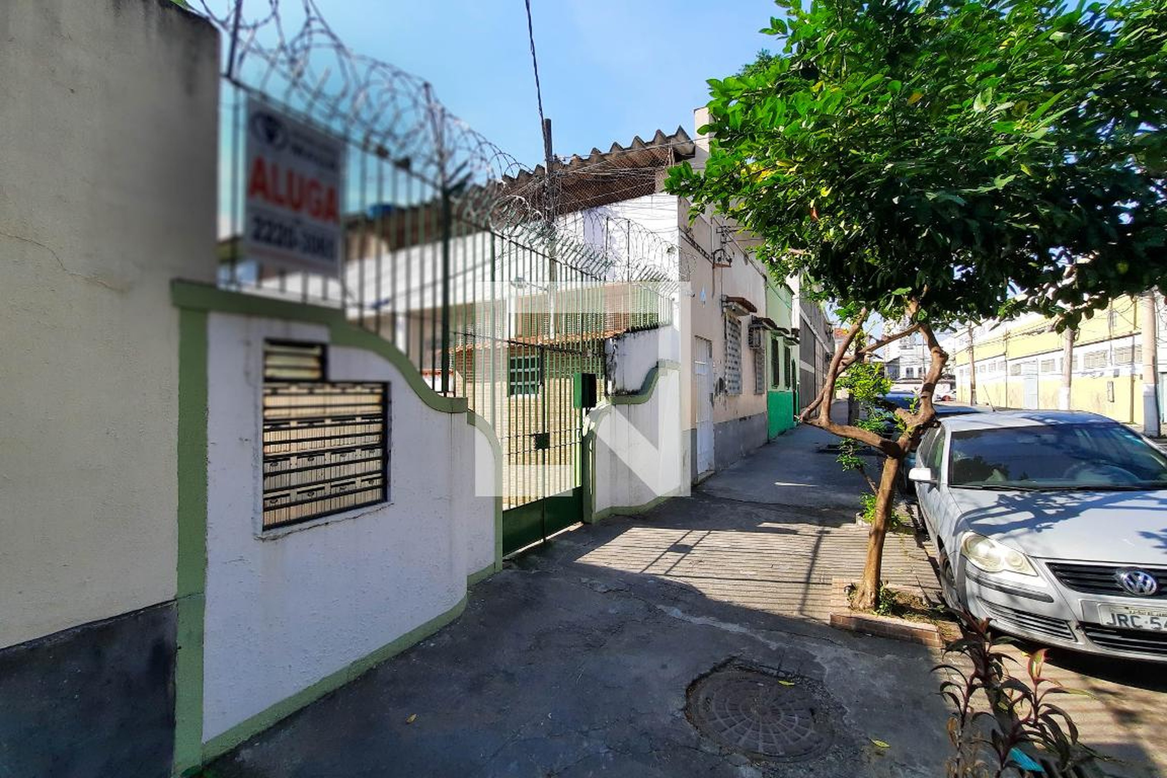 Fachada Condomínio em Rua Esmeraldino Bandeira, 22