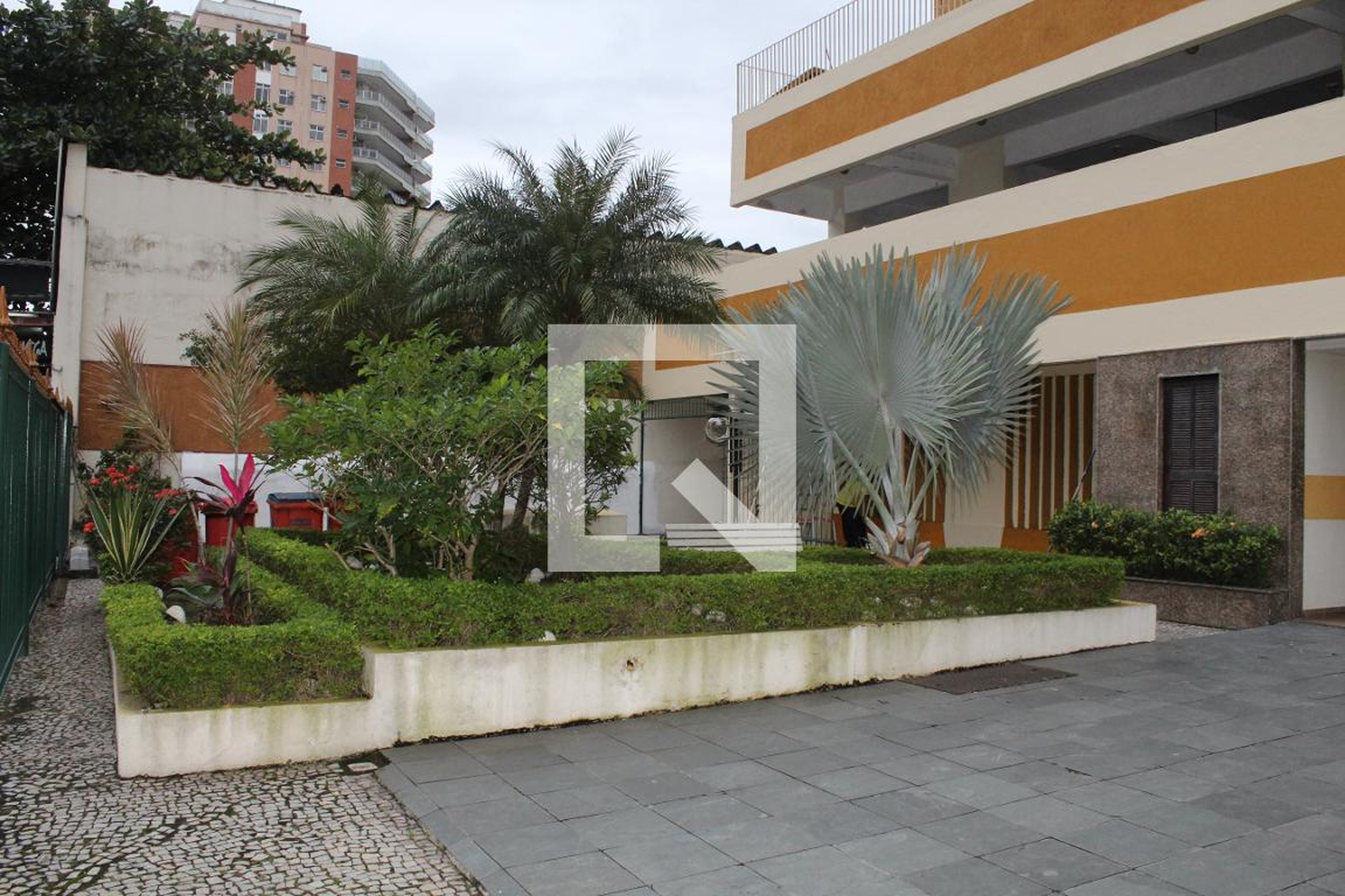 Entrada - Glória Maria