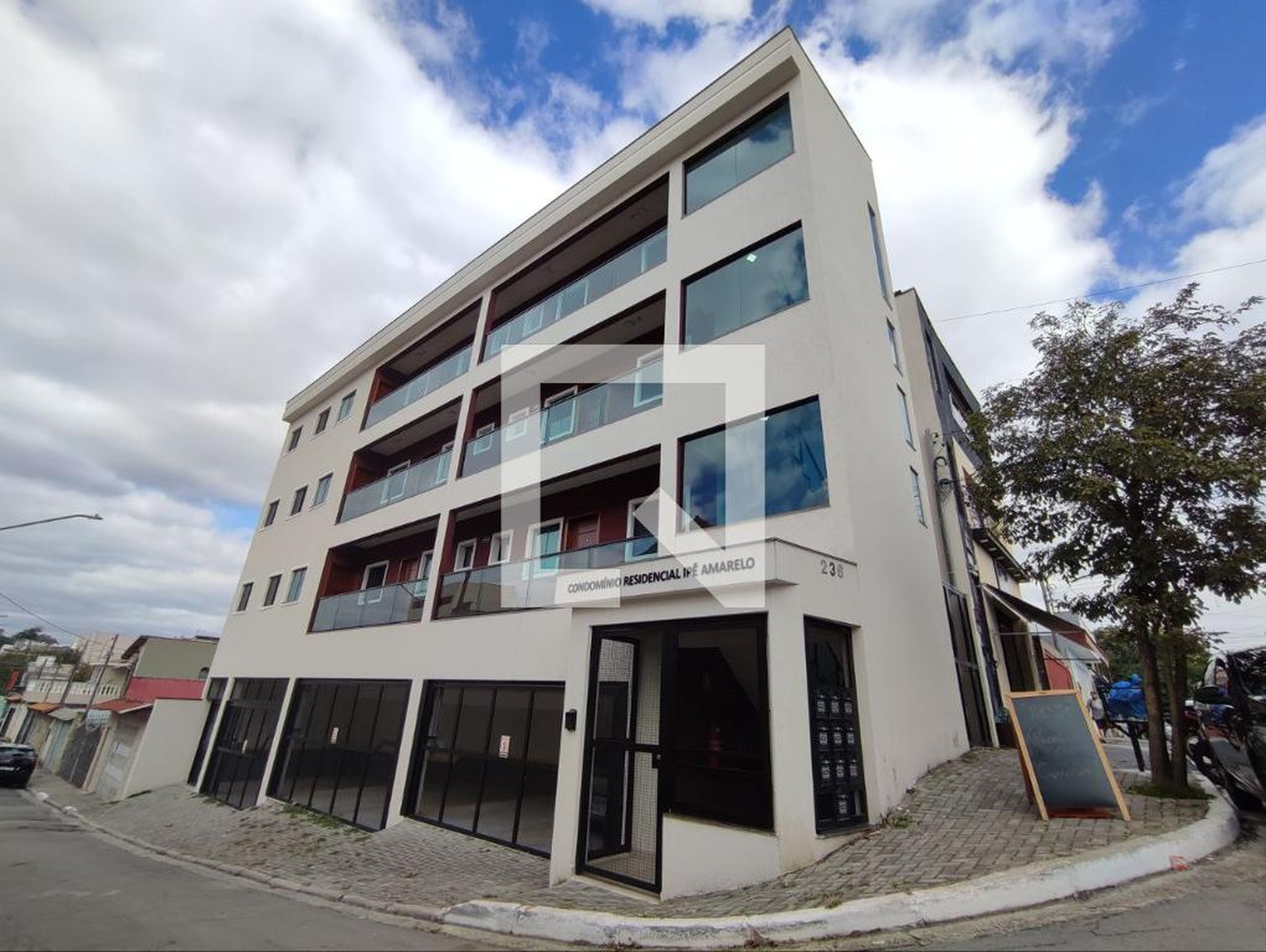 Fachada Residencial Ipê Amarelo