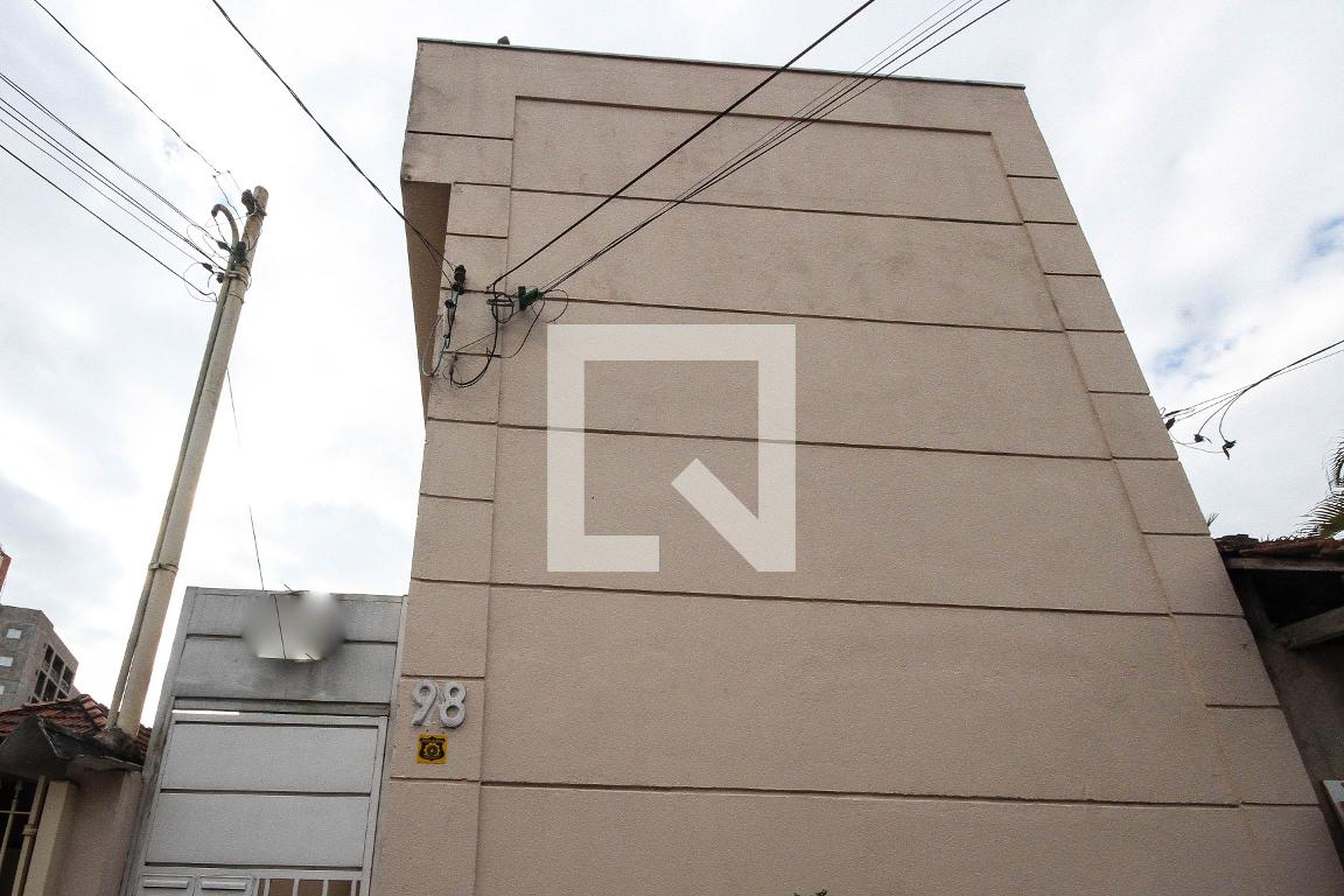 fachada Condomínio em Rua Codajás, 98