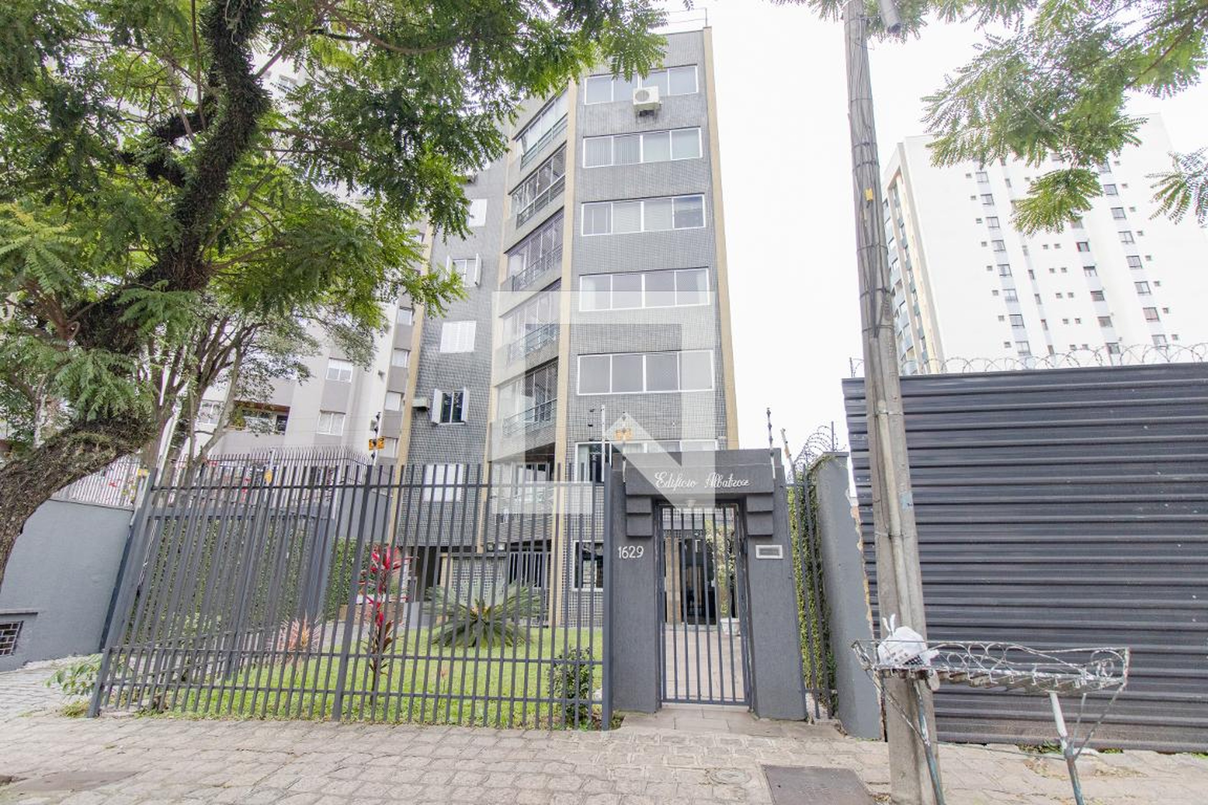 Fachada do Condomínio Condomínio em Rua Guararapes, 1629