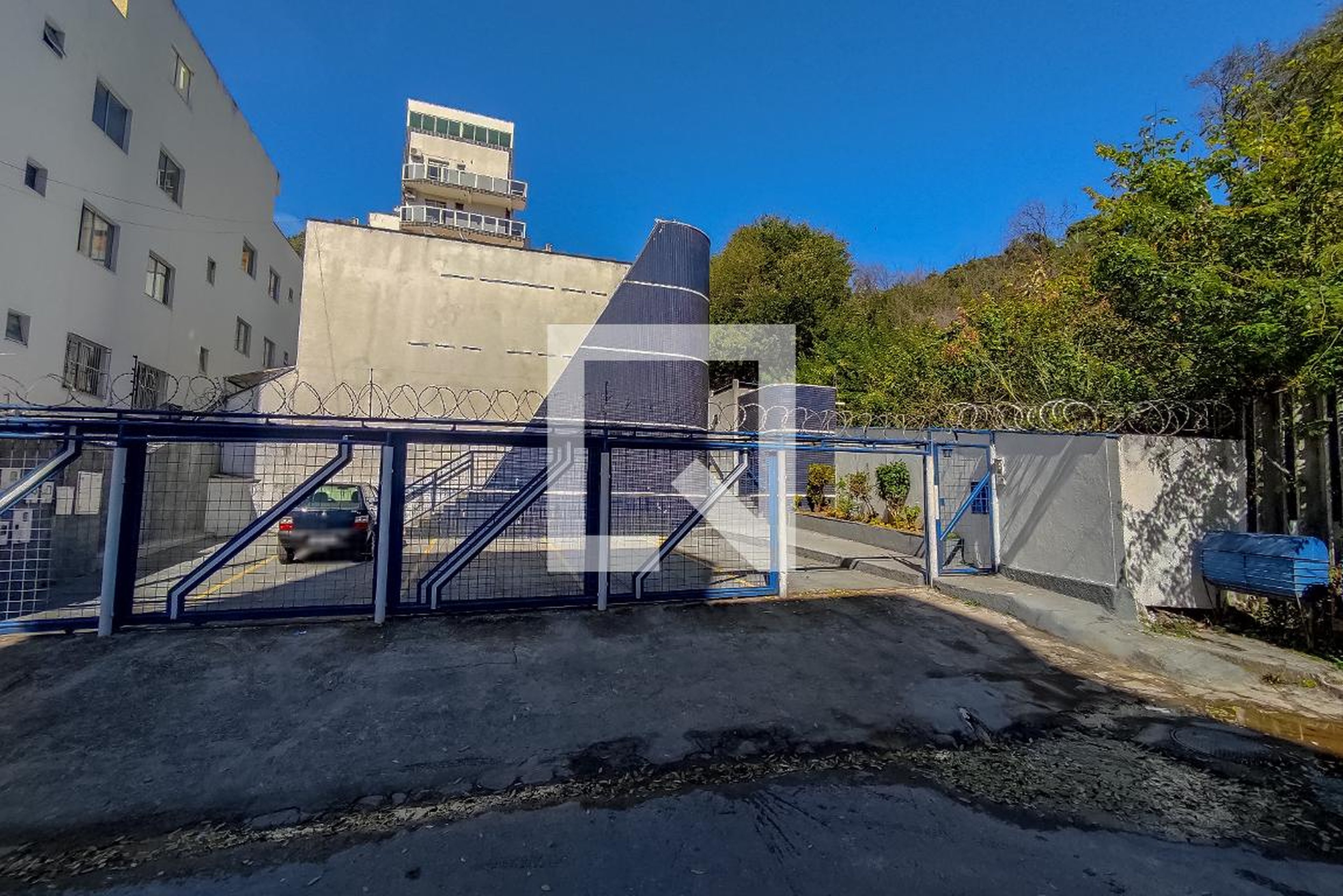 Fachada Condomínio em Rua Felisbina de Oliveira, 151