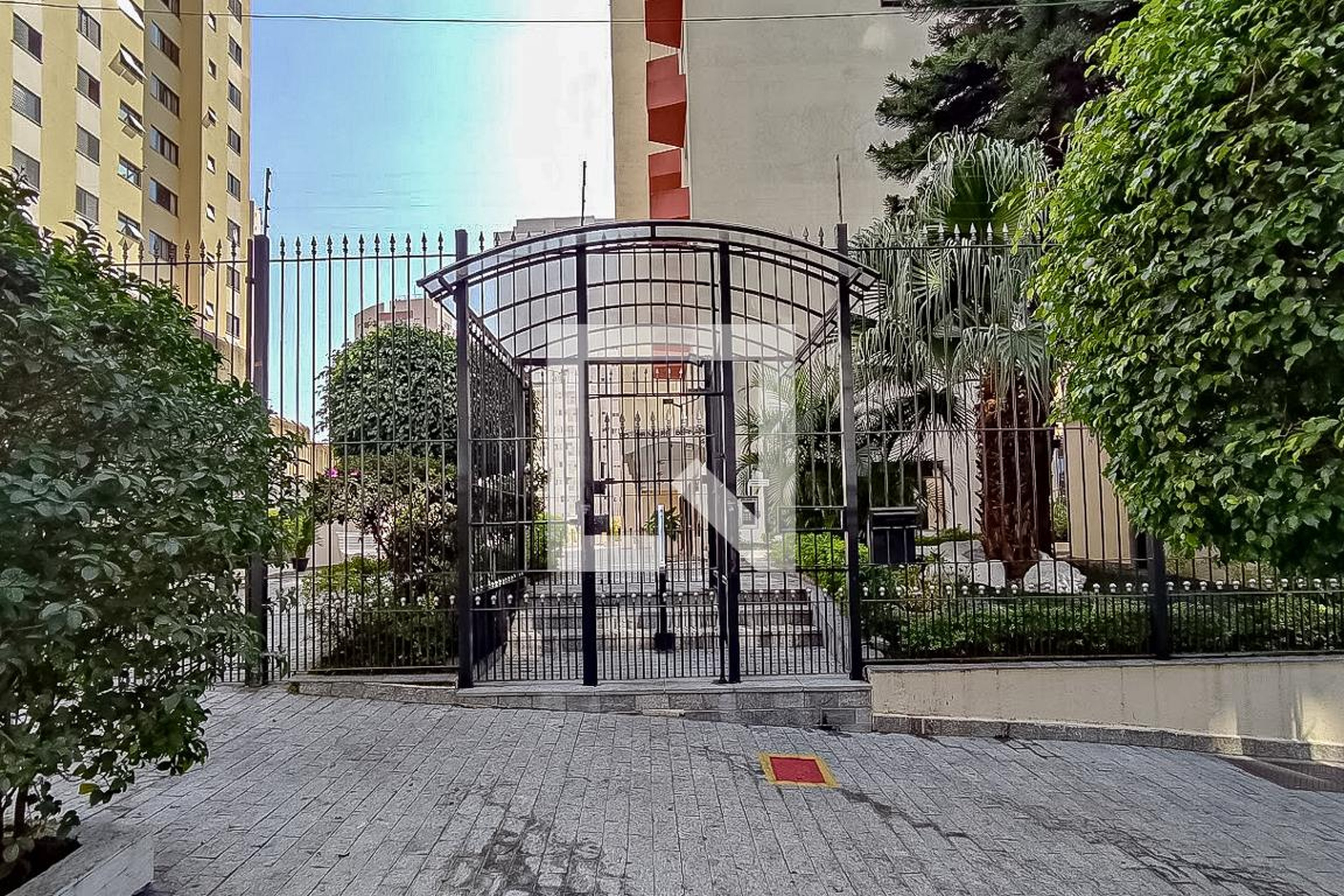 Fachada Condomínio em Avenida Henriqueta Mendes Guerra, 435